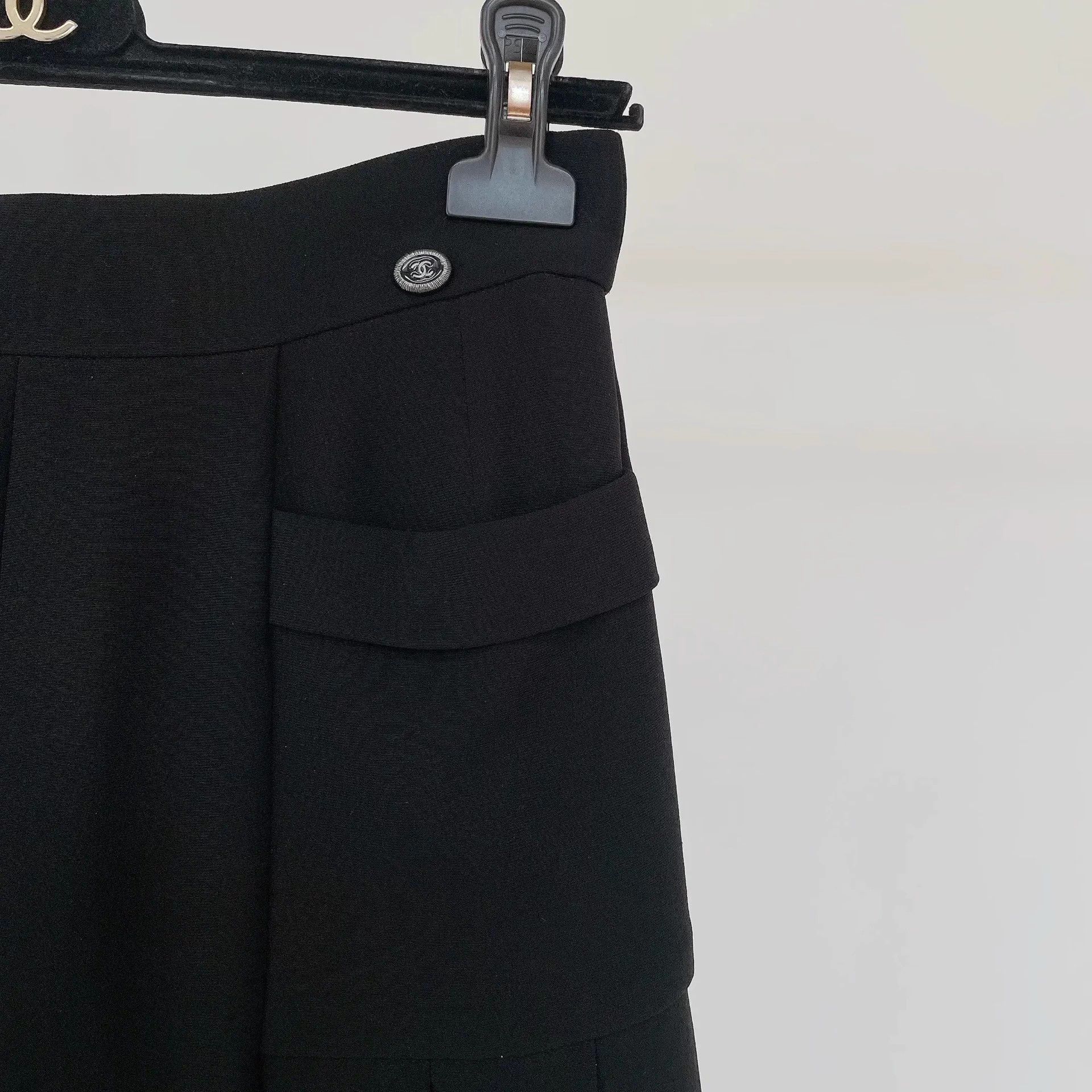 Chanel CHANEL women's black skirt 38 Size 27" / US 4 / IT 40 - 3 Thumbnail