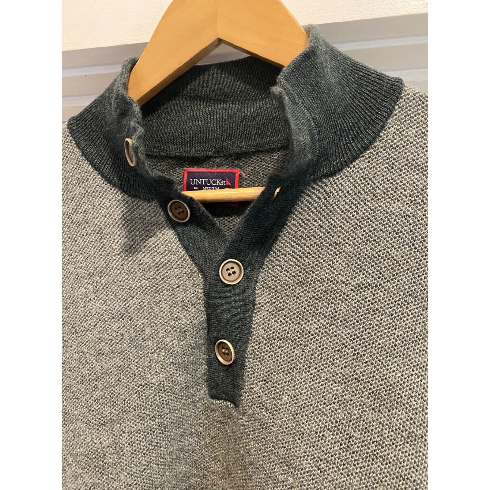 UNTUCKit UNTUCKit Mens Medium Green Sweater Long Sleeve 100% Merino Wool Size US M / EU 48-50 / 2 - 3 Thumbnail