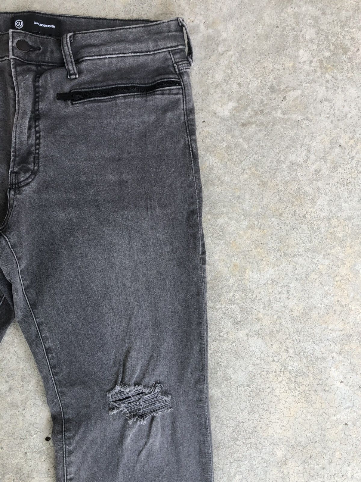 GU × Undercover Undercover x Gu Distressed Slim Jeans Size US 33 - 5 Thumbnail