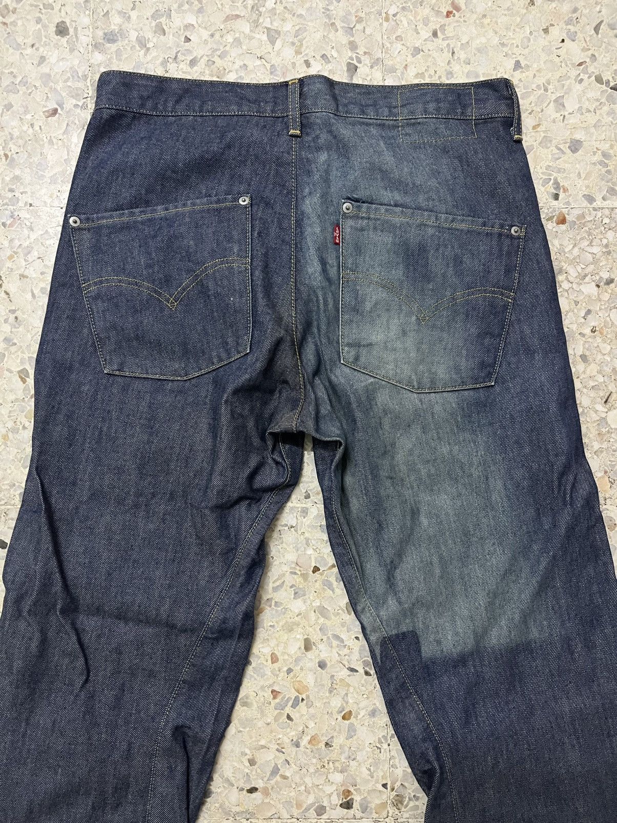 Levi's Vintage Clothing VINTAGE LEVI’S ENGINEERED RELAXED JEANS TWO-TONE ARCHIVE MIJ Size US 34 / EU 50 - 8 Thumbnail