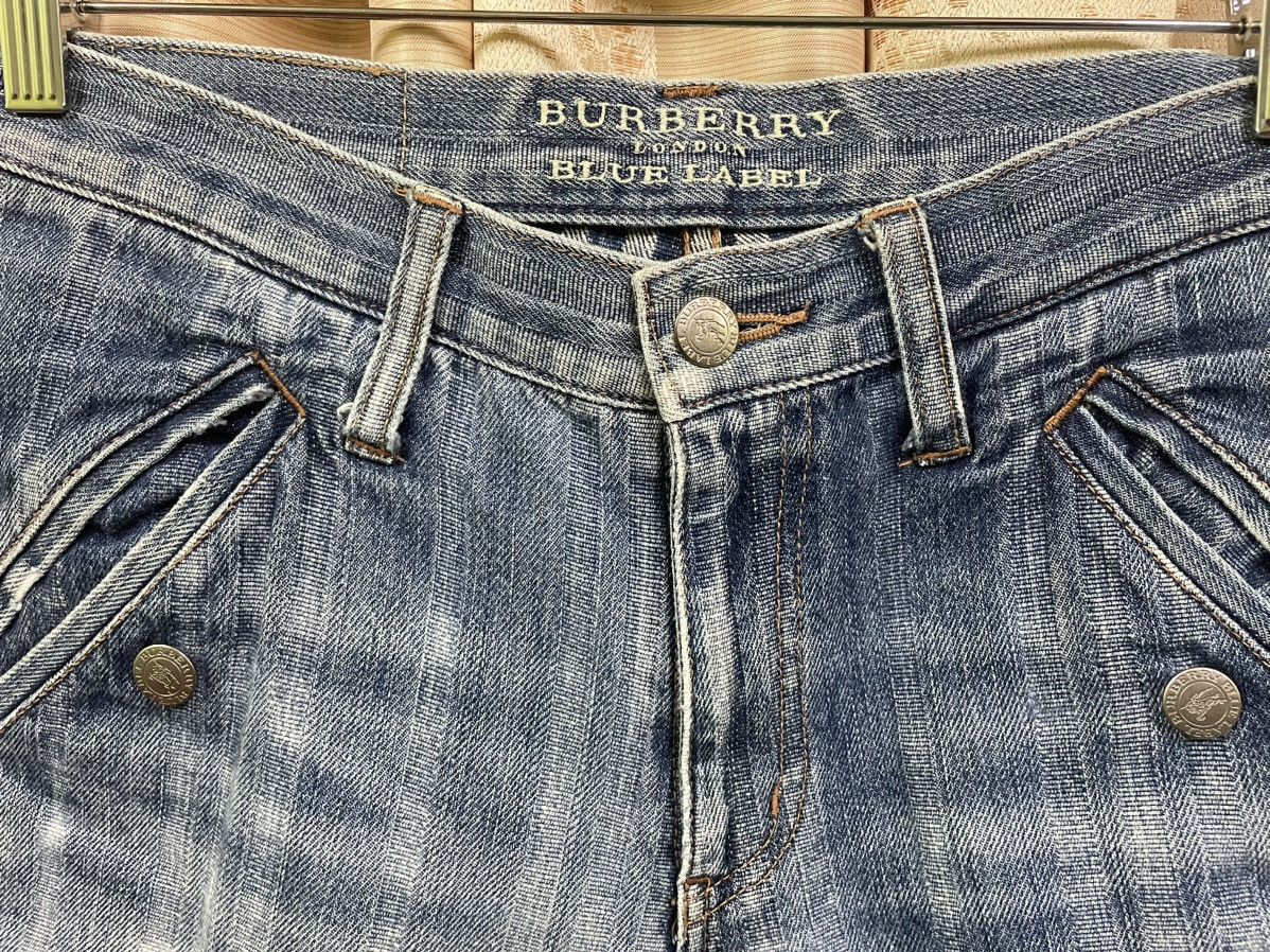 Burberry Burberry Distressed Jeans Size US 31 - 8 Thumbnail