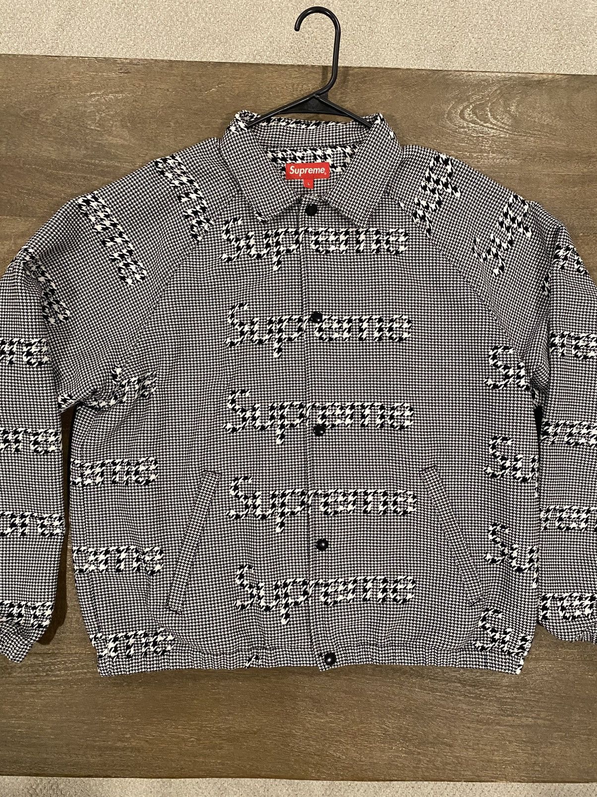 ジャケット・アウター Supreme Houndstooth Logos Snap Jacket XL Fall/Winter 2020 Preview – Supreme
