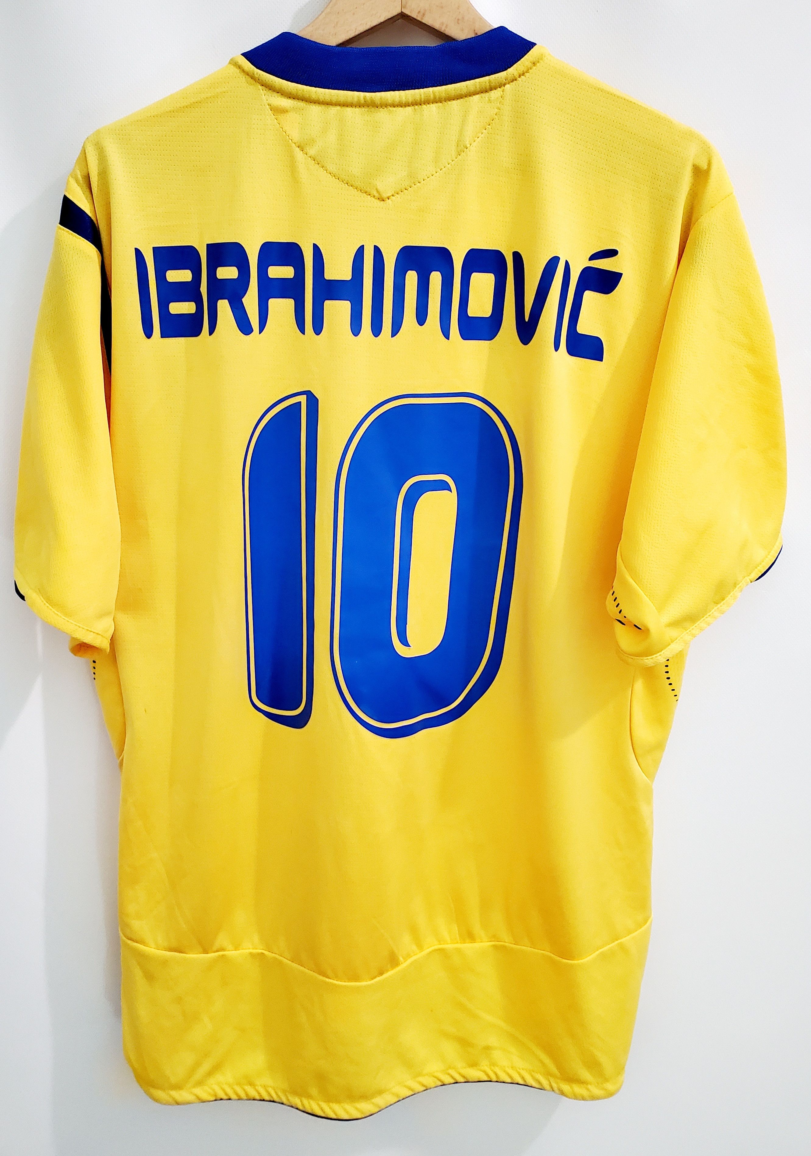 Sweden Nation #10 Zlatan IBRAHIMOVIC soccer jersey Xl