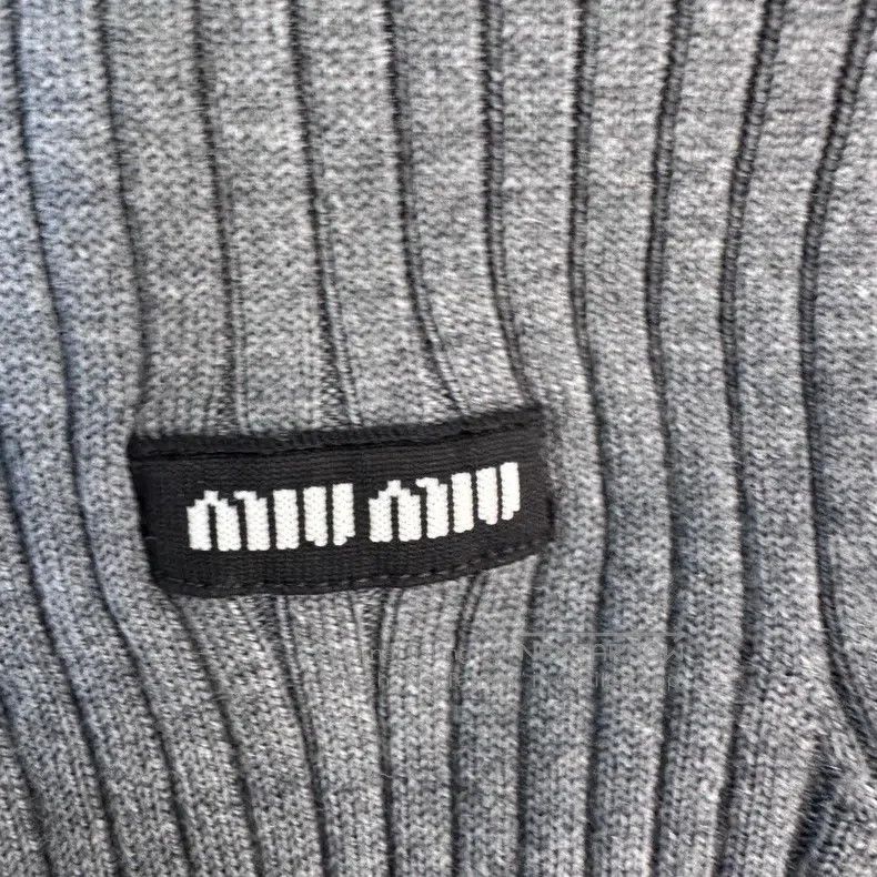 Other Miu Miu 40 Grey letter map hooded sweater in autumn and win Size M / US 6-8 / IT 42-44 - 6 Thumbnail