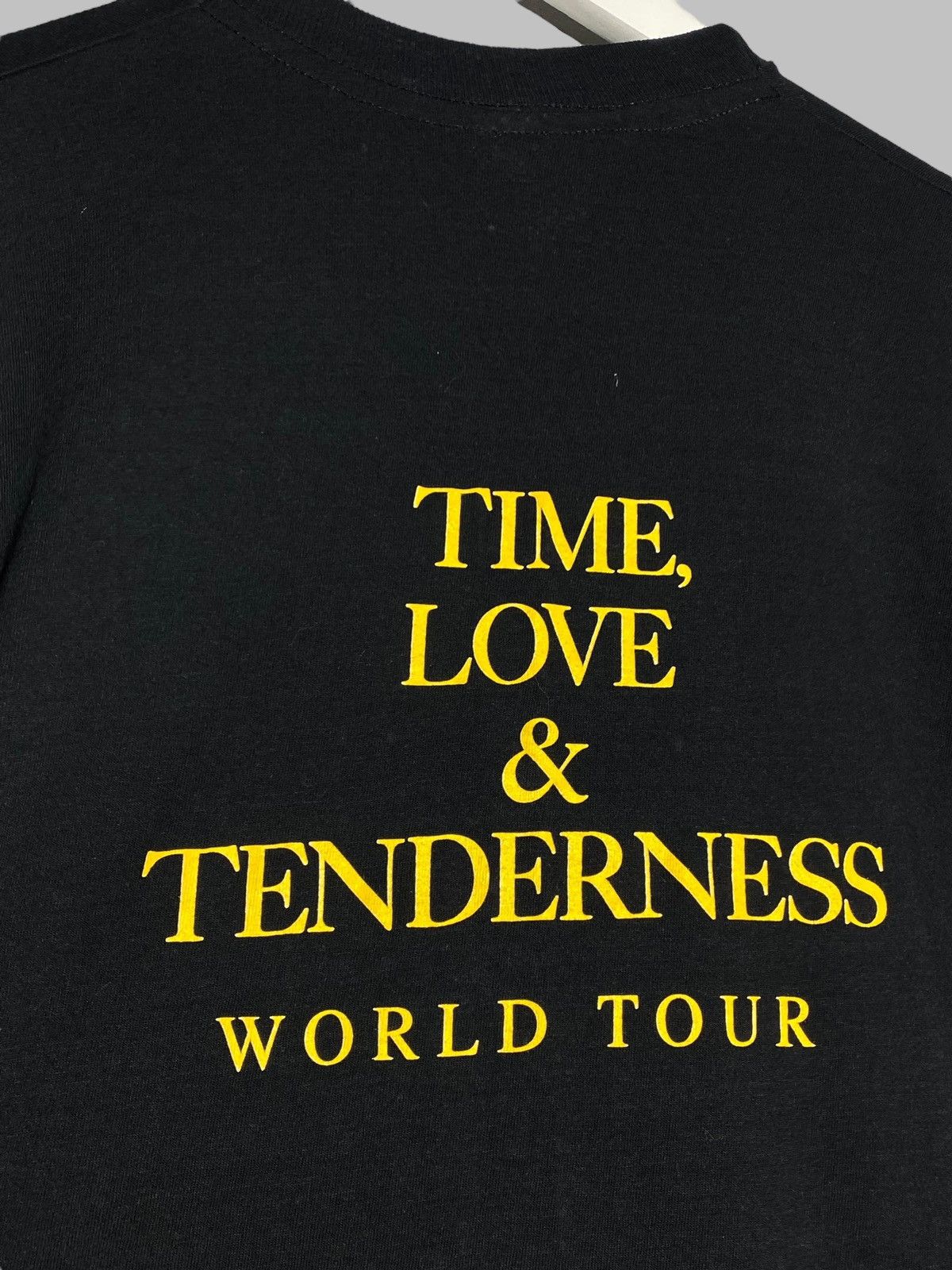 Band Tees 🔥 90S MICHAEL BOLTON TOUR TEE SCREEN STARS SINGLE STITCH Size US L / EU 52-54 / 3 - 9 Thumbnail