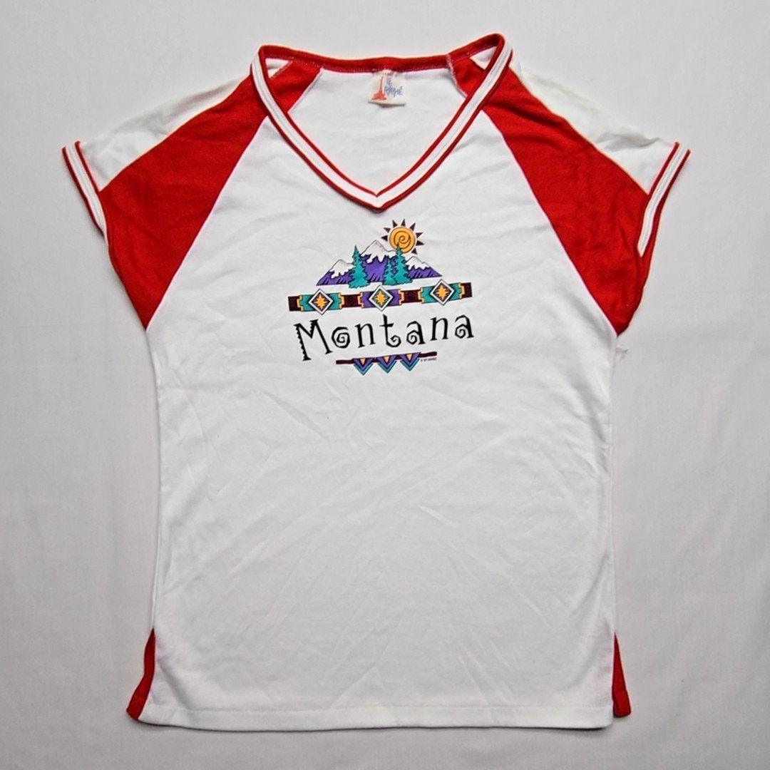 Vintage Vintage Montana Graphic Tee Le Riche Red White V-Neck Shirt Size L / US 10 / IT 46 - 1 Thumbnail