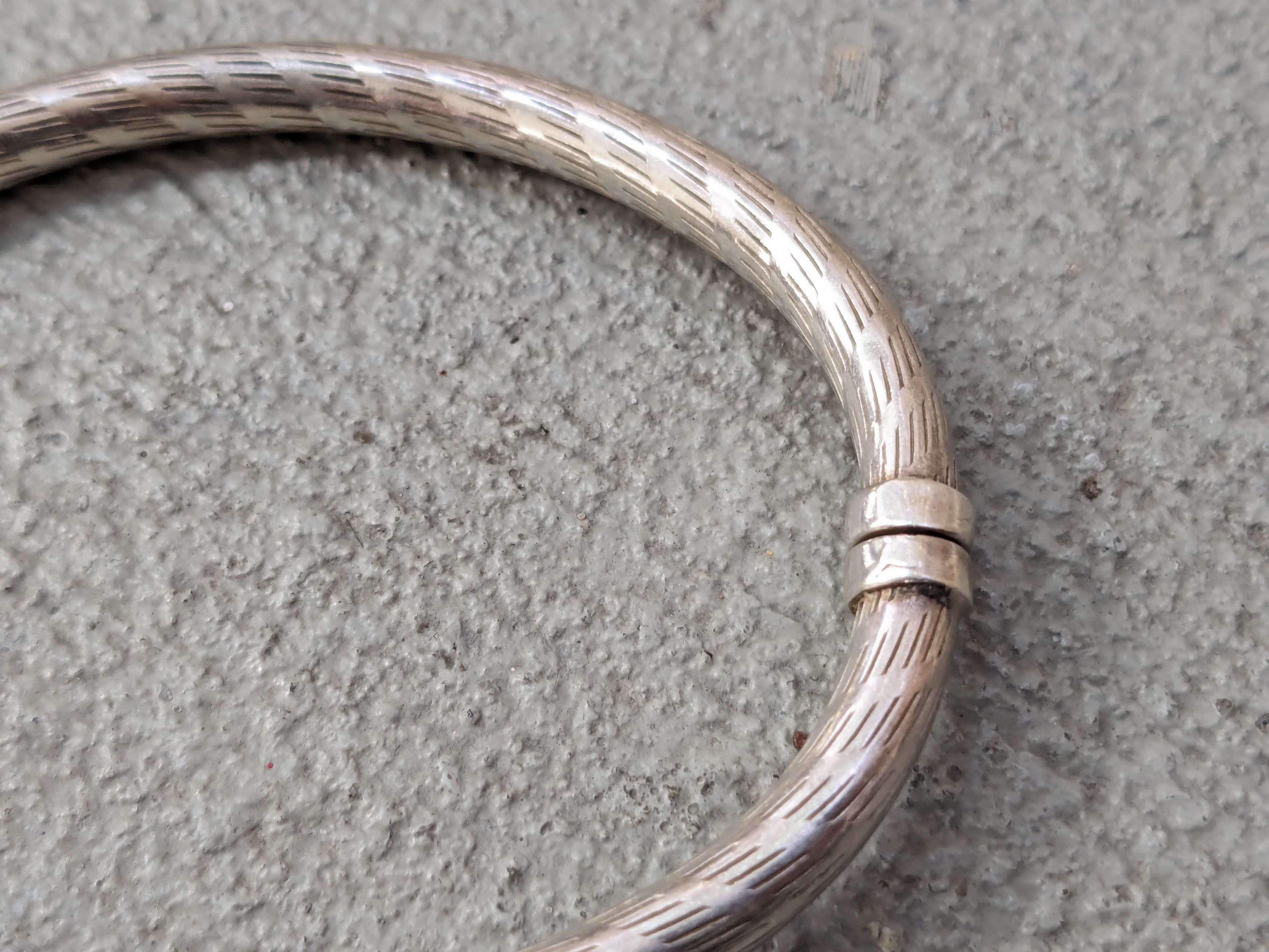 Jewelry Vintage Sterling Silver Bracelet Bangle 6.75" Hinge Italy Size ONE SIZE - 8 Thumbnail