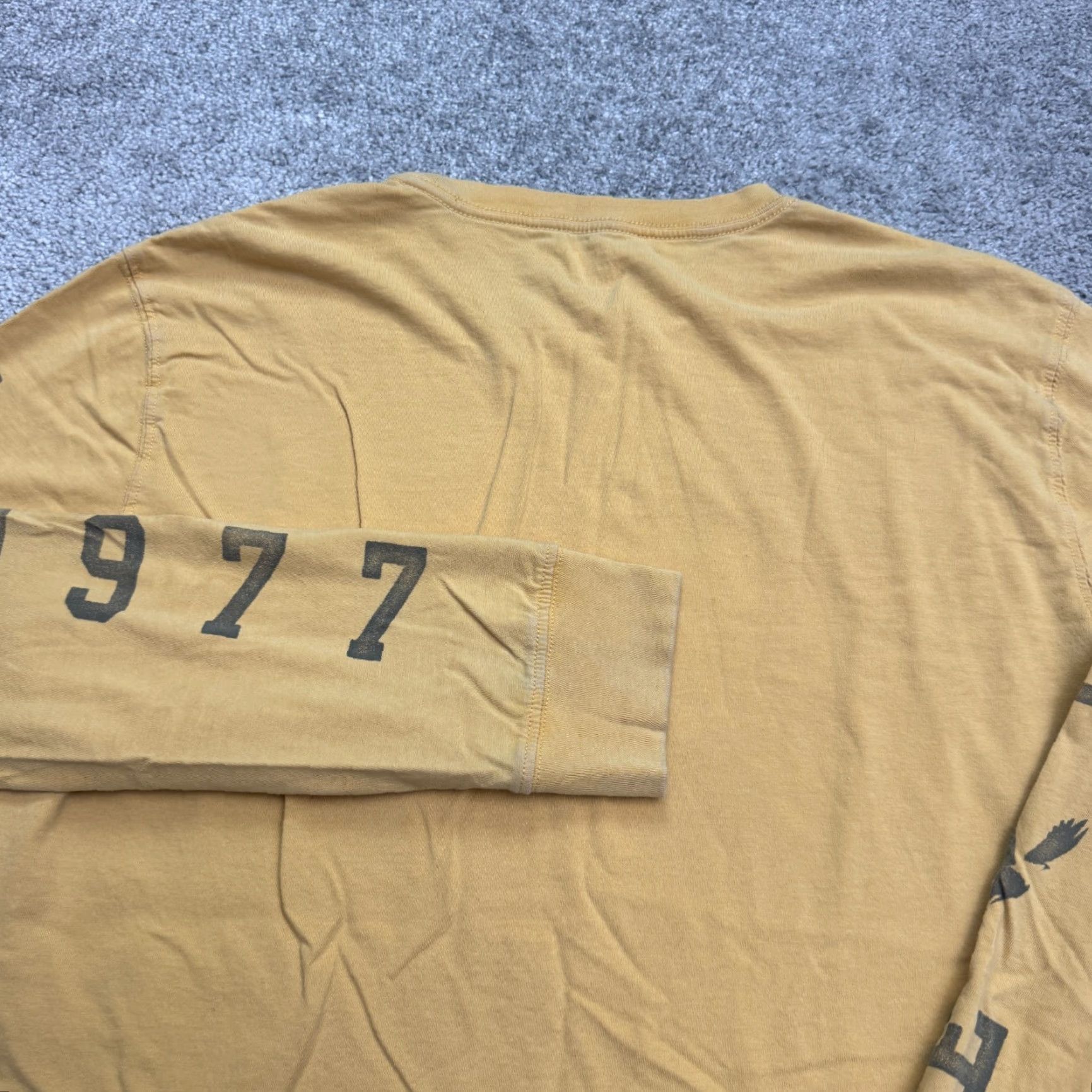 American Eagle Outfitters American Eagle T-Shirt Mens Medium Yellow Super Soft Standard Fit Long Sleeve Size US M / EU 48-50 / 2 - 3 Thumbnail