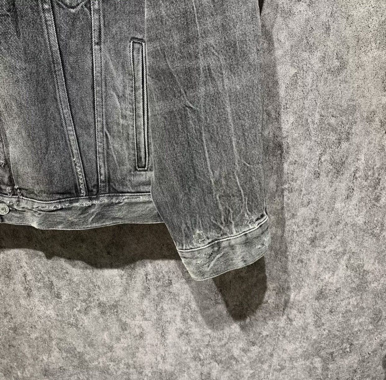 Balenciaga Balenclaga back dissolved denim jacket2412-Nextarrow Size US M / EU 48-50 / 2 - 8 Thumbnail