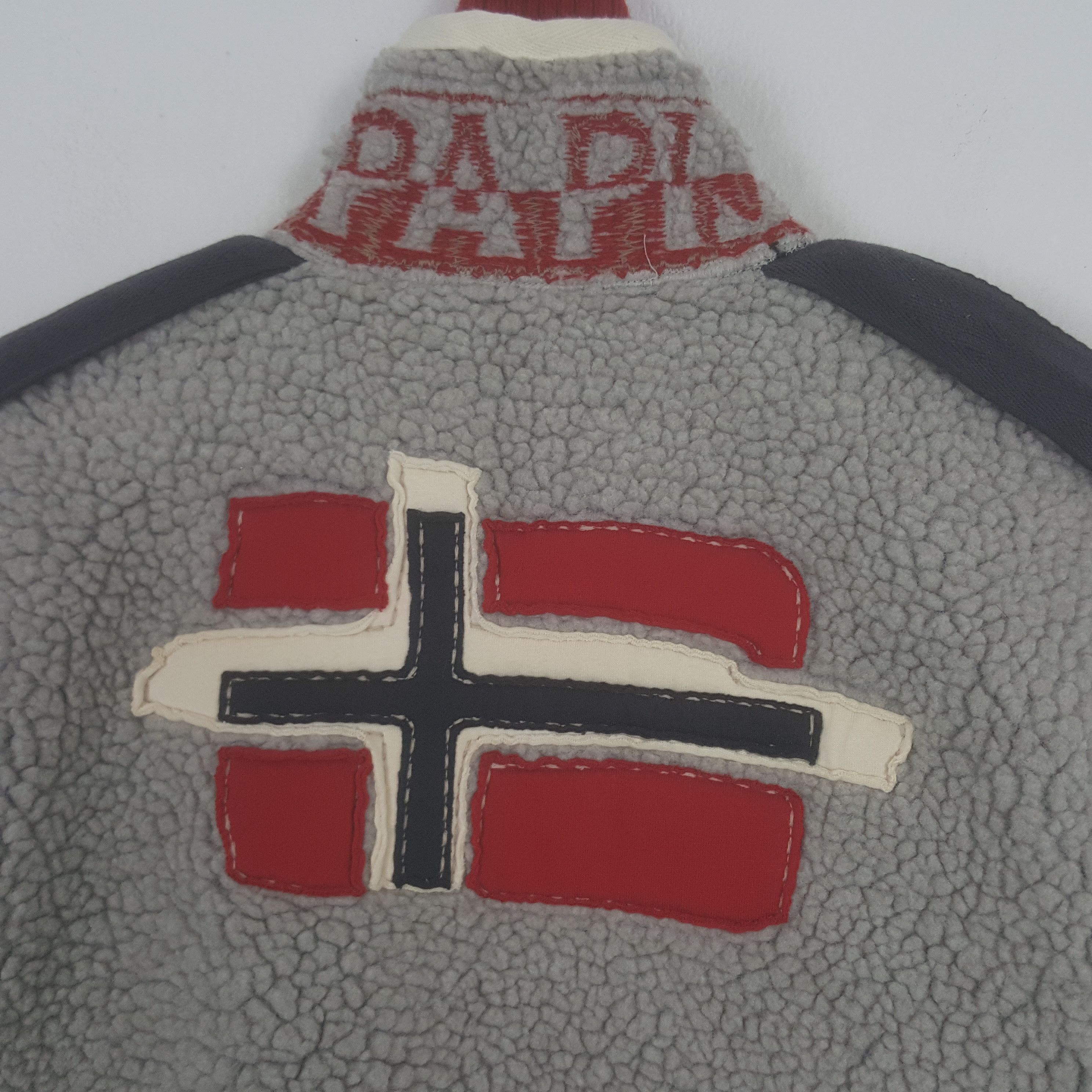 Napapijri × Vintage Vintage Napapijri Sherpa Zipper Winter Jacket Size US M / EU 48-50 / 2 - 2 Thumbnail