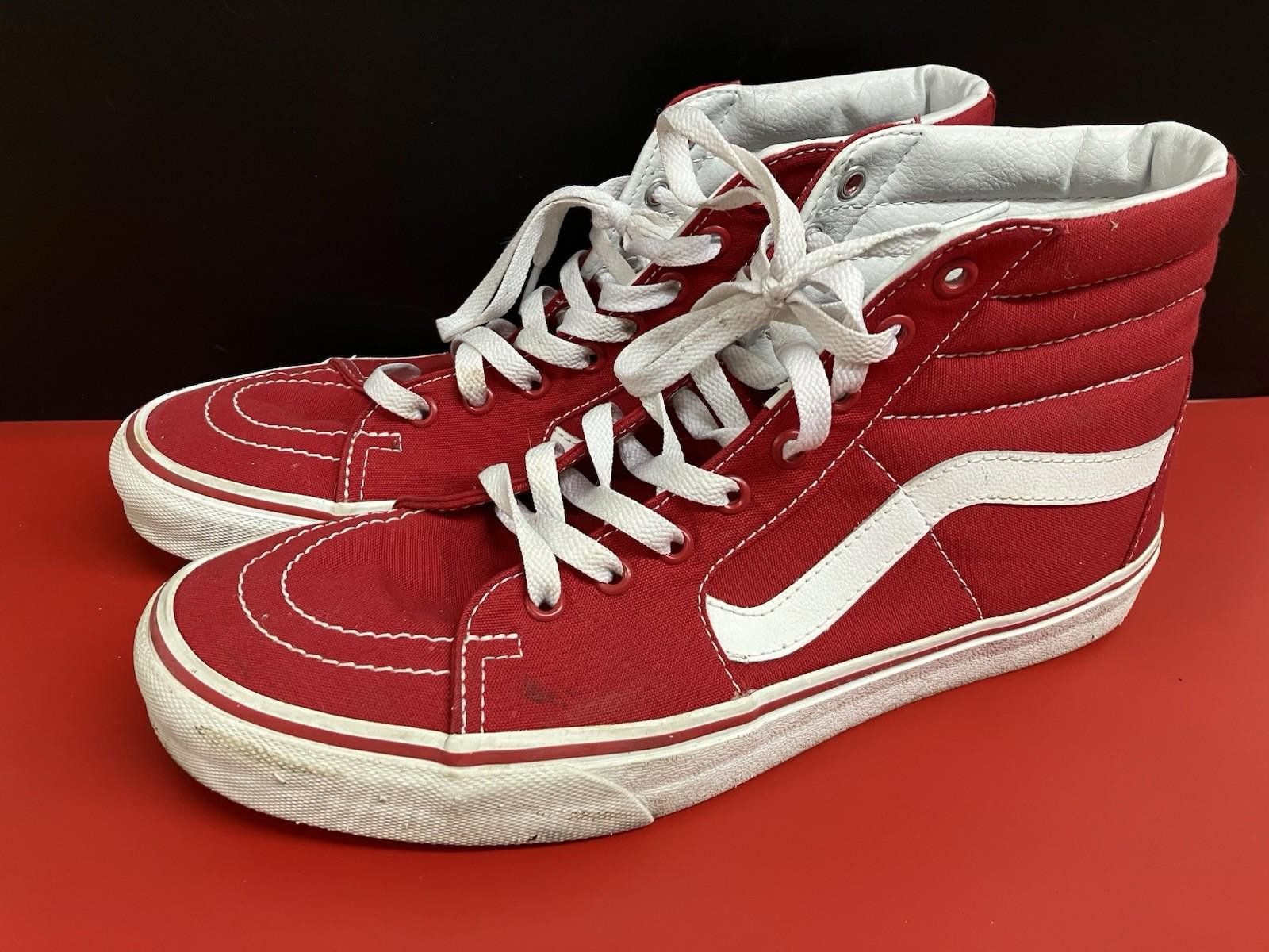 Vans Vans Sk8-Hi Top Skate Sneakers Suede Red Size US 9.5 / IT 39.5 - 1 Thumbnail