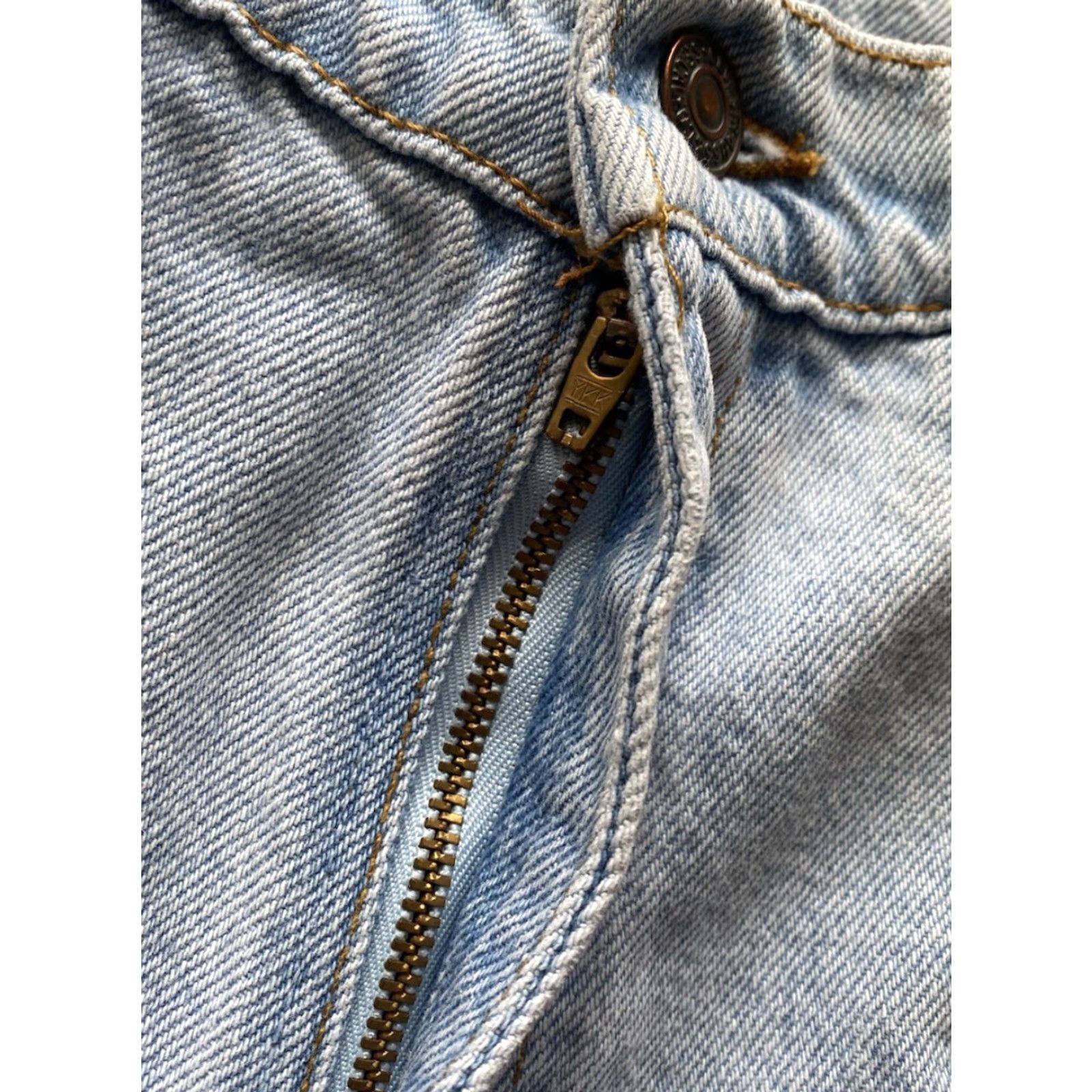 Levi's VINTAGE Levi’s 521 Womens Jeans Tapered Long 12 Light Blue USA 90s Made in USA Womens Size 34" / US 12 / IT 48 - 5 Thumbnail