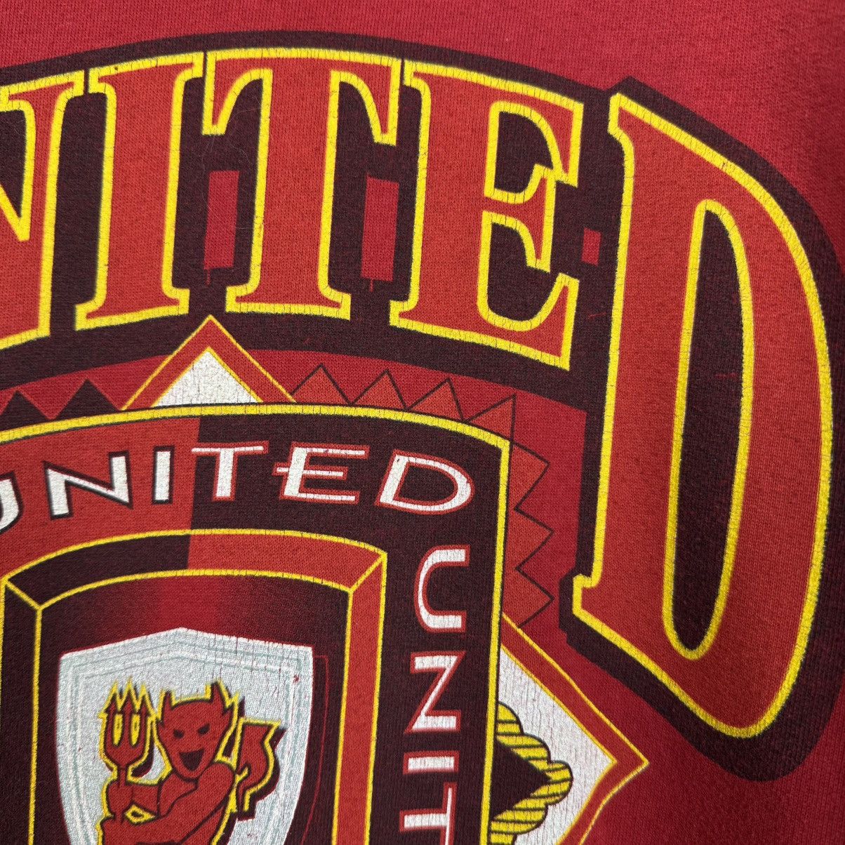 Vintage MANCHESTER UNITED 90s FOOTBALL SWEATSHIRT SOCCER PULLOVER Size US XL / EU 56 / 4 - 7 Thumbnail