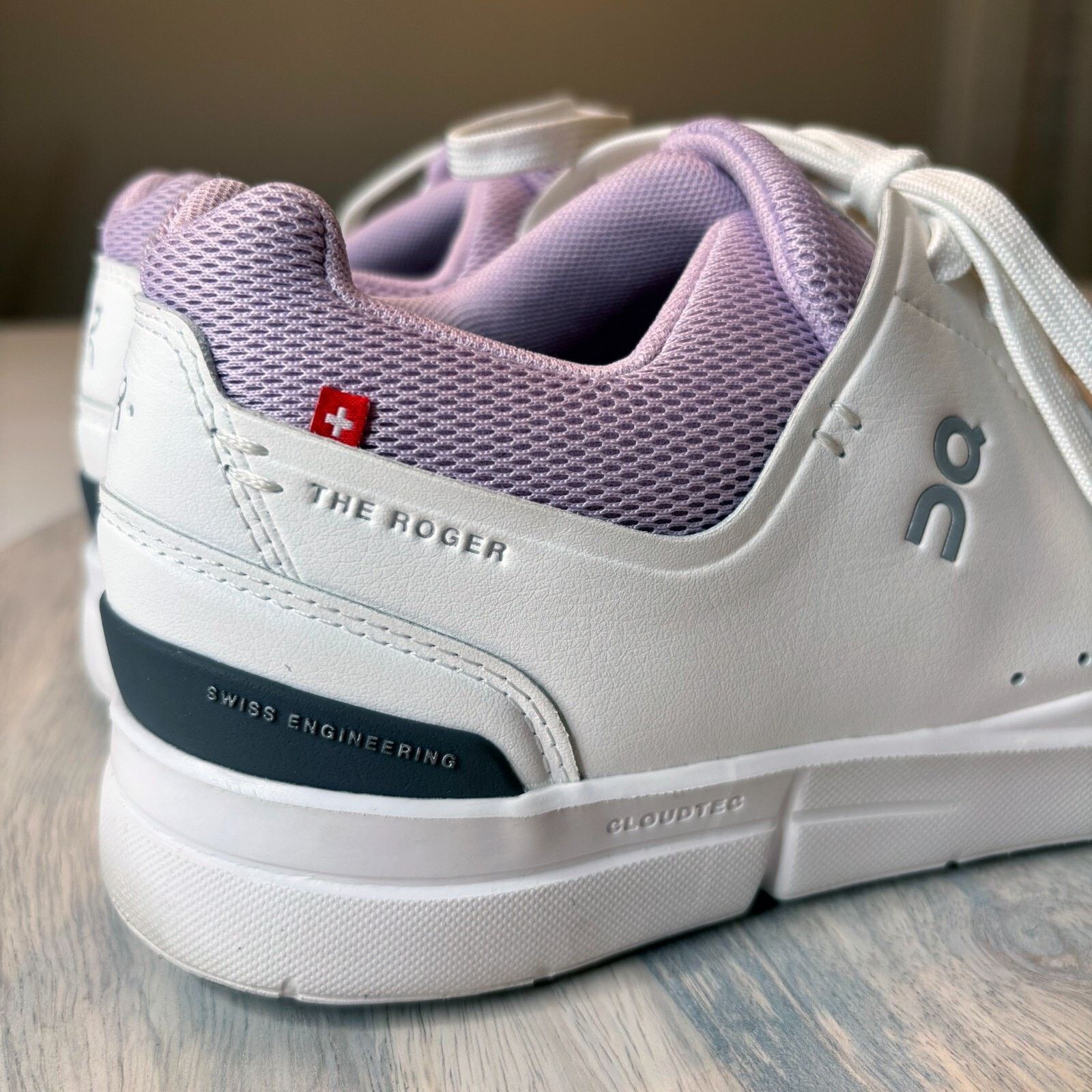 On On Cloud The Roger Women's White Aster Running Shoes Size 9 Size US 9 / IT 39 - 9 Thumbnail