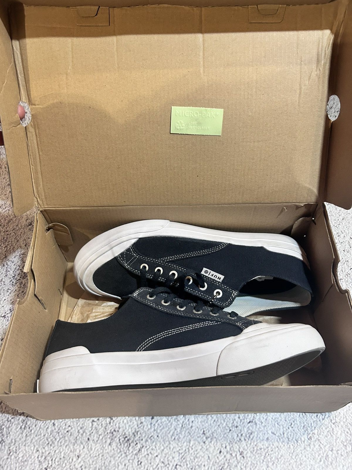 Huf HUF Classic Lo Ess Shoes Skate Sneakers Suede Size US 8 / EU 41 - 13 Thumbnail