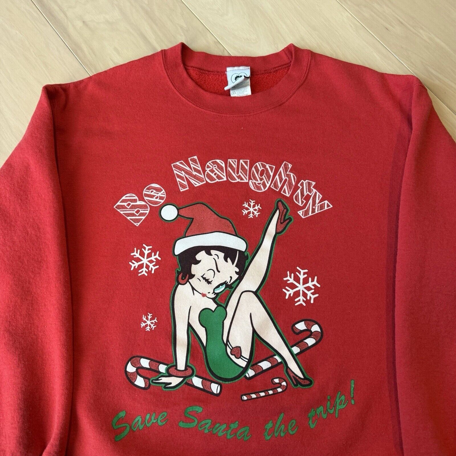 Vintage Vintage Betty Boop Christmas Sweatshirt Red Fleece Pullover Size US L / EU 52-54 / 3 - 3 Thumbnail