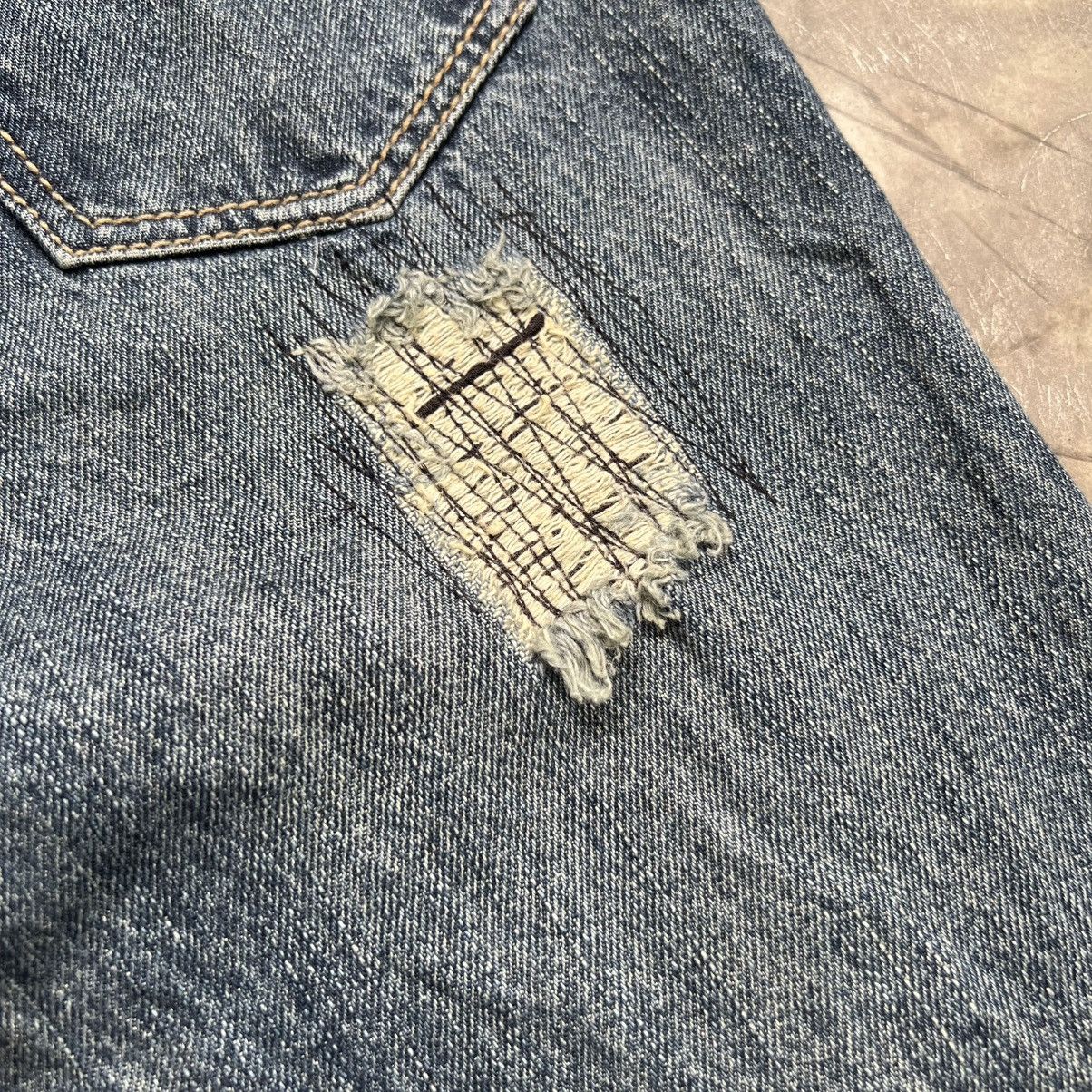 Le Grande Bleu (L.G.B.) 2000s LGB Style Studed Distressed Flare Jeans Size US 29 - 7 Thumbnail