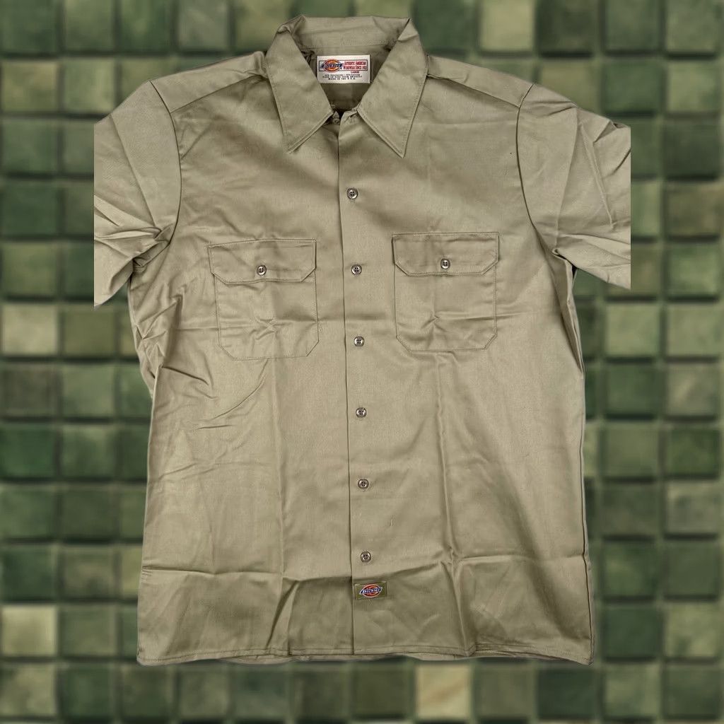 Dickies VINTAGE Dickies Work Shirt USA Made Khaki Button Up Short Sleeve L Mens Size US L / EU 52-54 / 3 - 1 Thumbnail