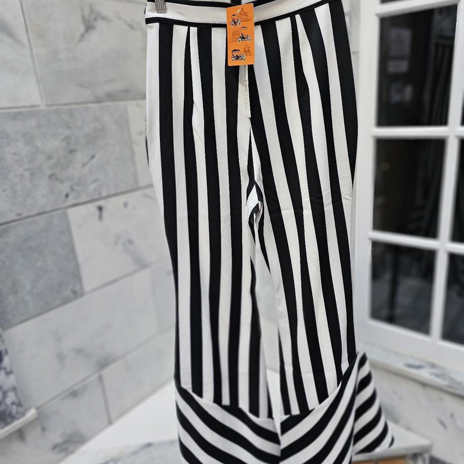 Other Women's Black and White Stripped Bell Bottoms Size 28" / US 6 / IT 42 - 1 Thumbnail
