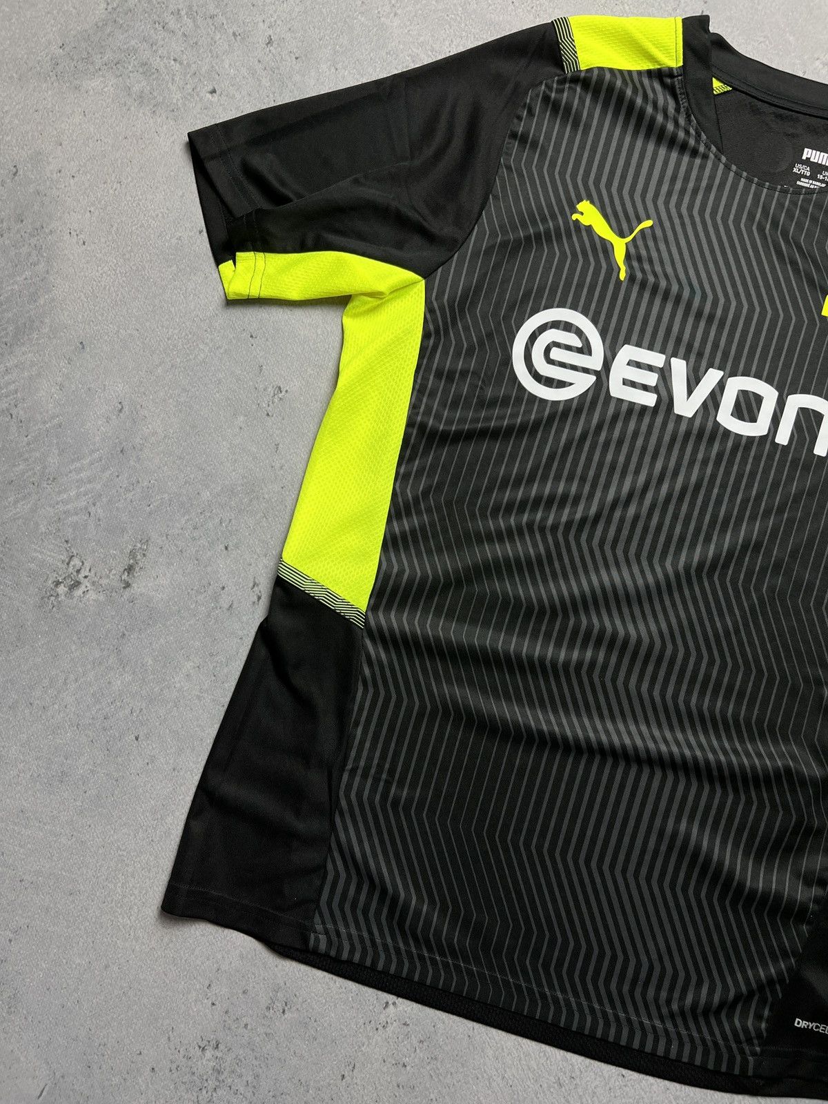 Puma Vintage Puma Borussia Dortmund Football Jersey Tee Black Size US S / EU 44-46 / 1 - 2 Thumbnail