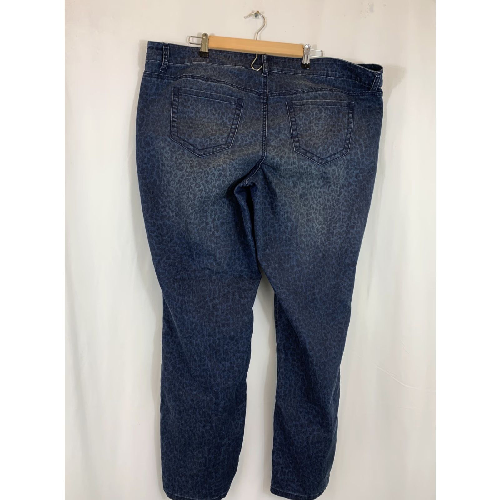 Torrid Torrid Denim Jeans Womens Plus Size 24 Dark Wash Cheetah Print Skinny Pants Jeans Size 42" / US 20 - 6 Thumbnail