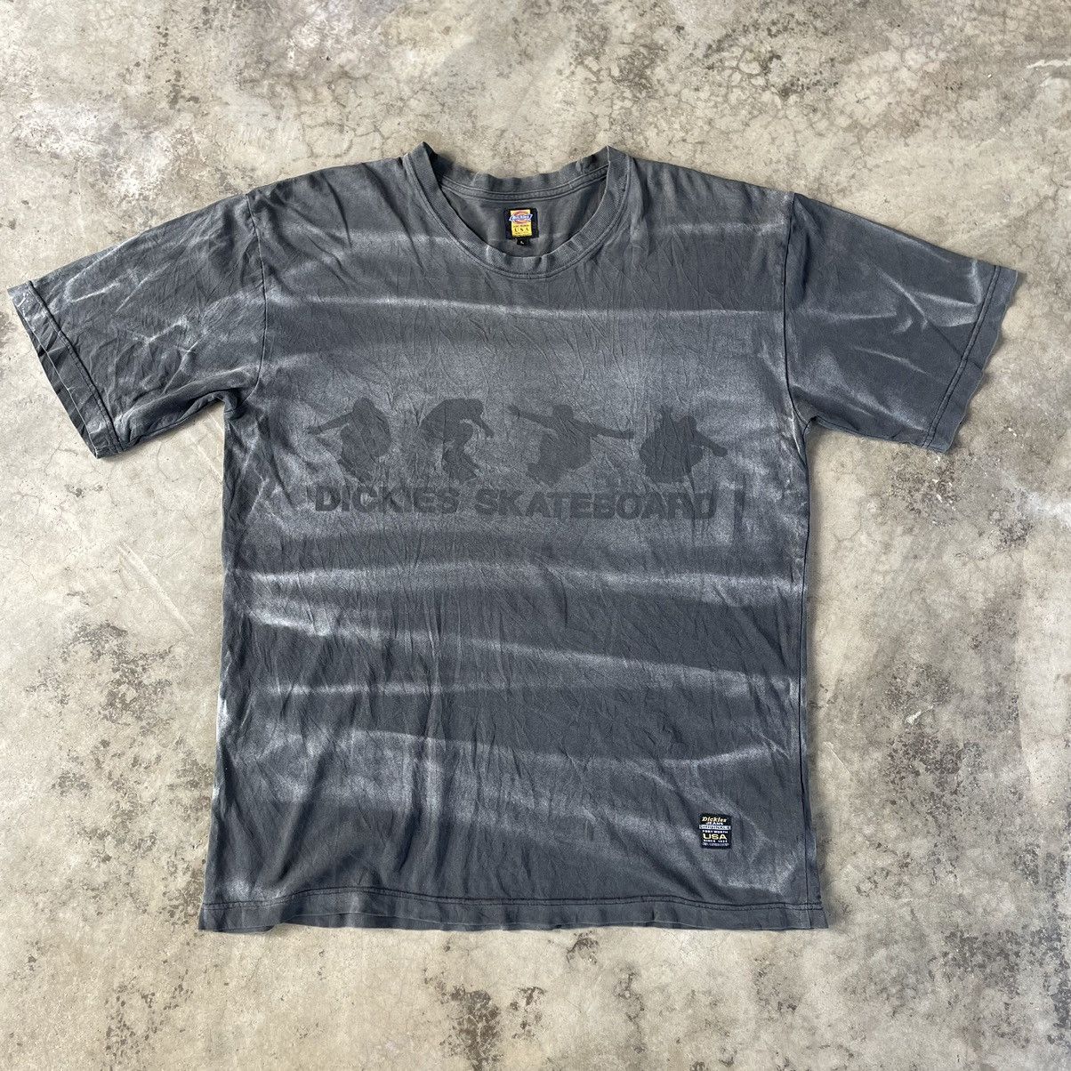Dickies × Vintage 🔥🔥Vintage Dickies Skateboard Spellout Overprint Skate Tee Size US XL / EU 56 / 4 - 1 Thumbnail