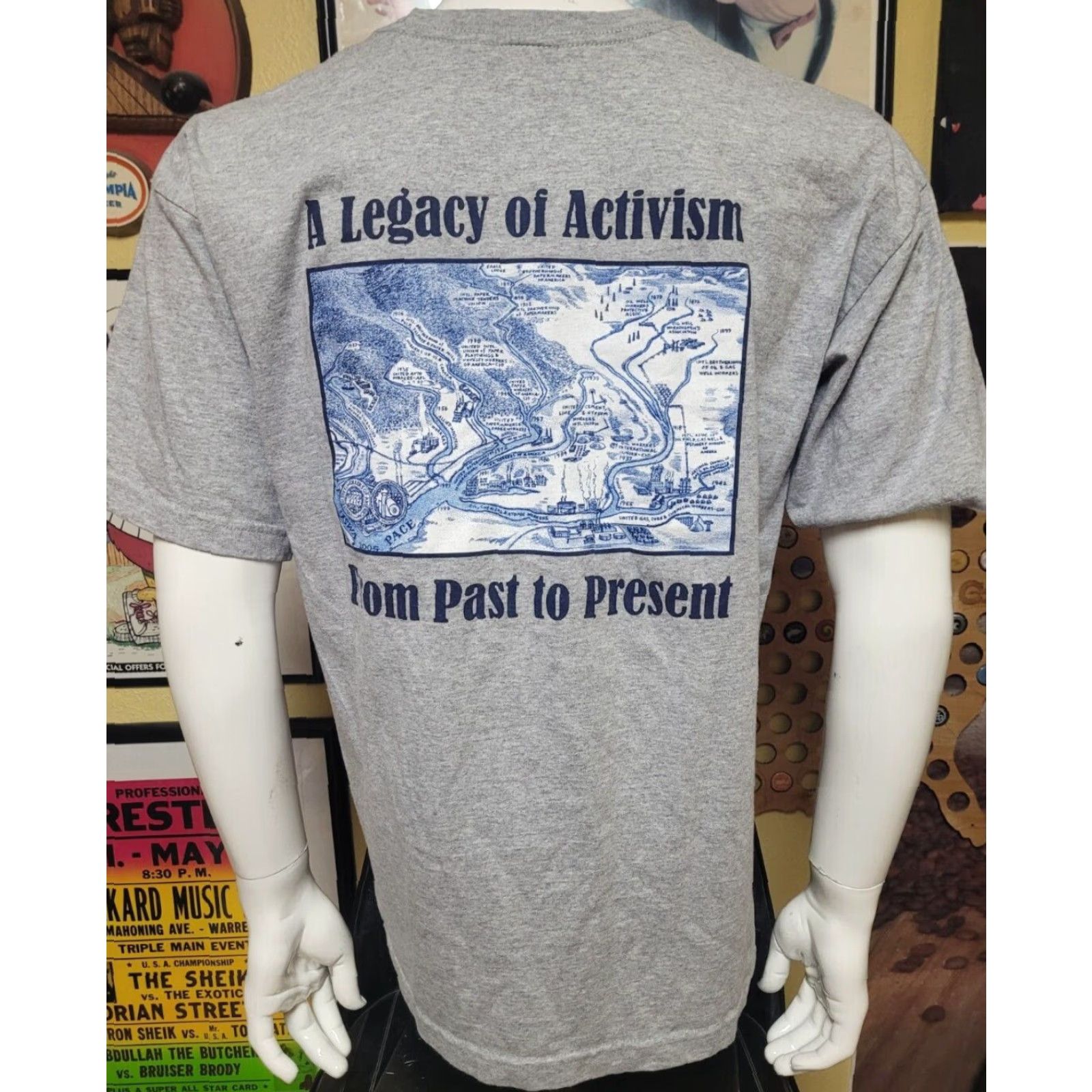 Vintage USW Union Local 912 T Shirt Bayside Men Large Gray 90% Cotton 10% Polyester Crew Neck Short Sleeve United Steelworkers ShirtXXX Size US L / EU 52-54 / 3 - 3 Thumbnail