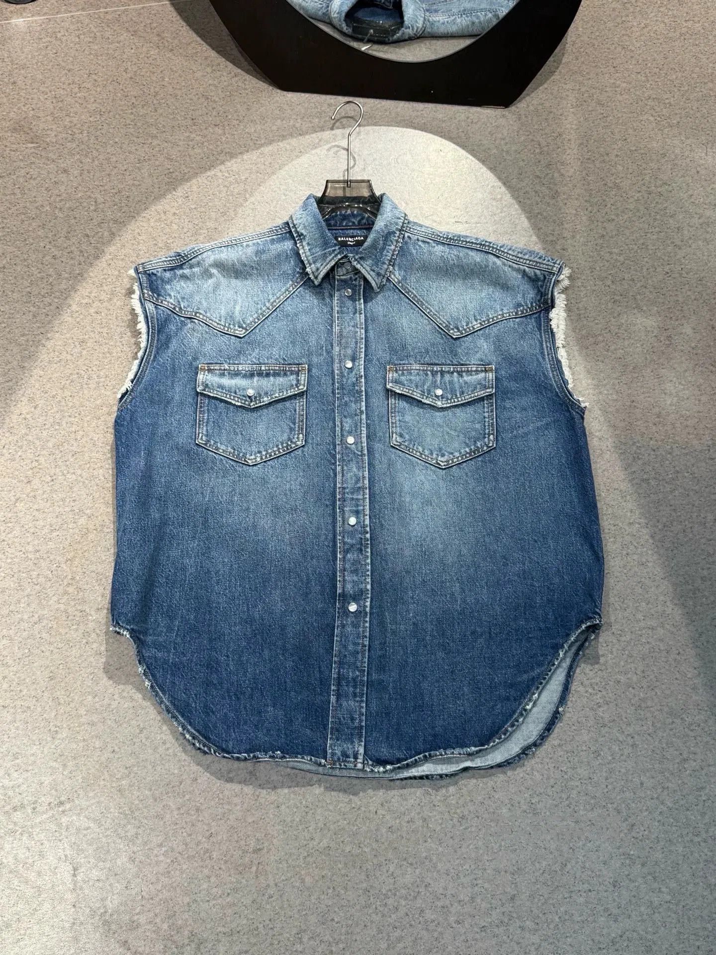 Balenciaga Balenciaga Beaded Denim Vest Jacket. Size US XS / EU 42 / 0 - 1 Thumbnail