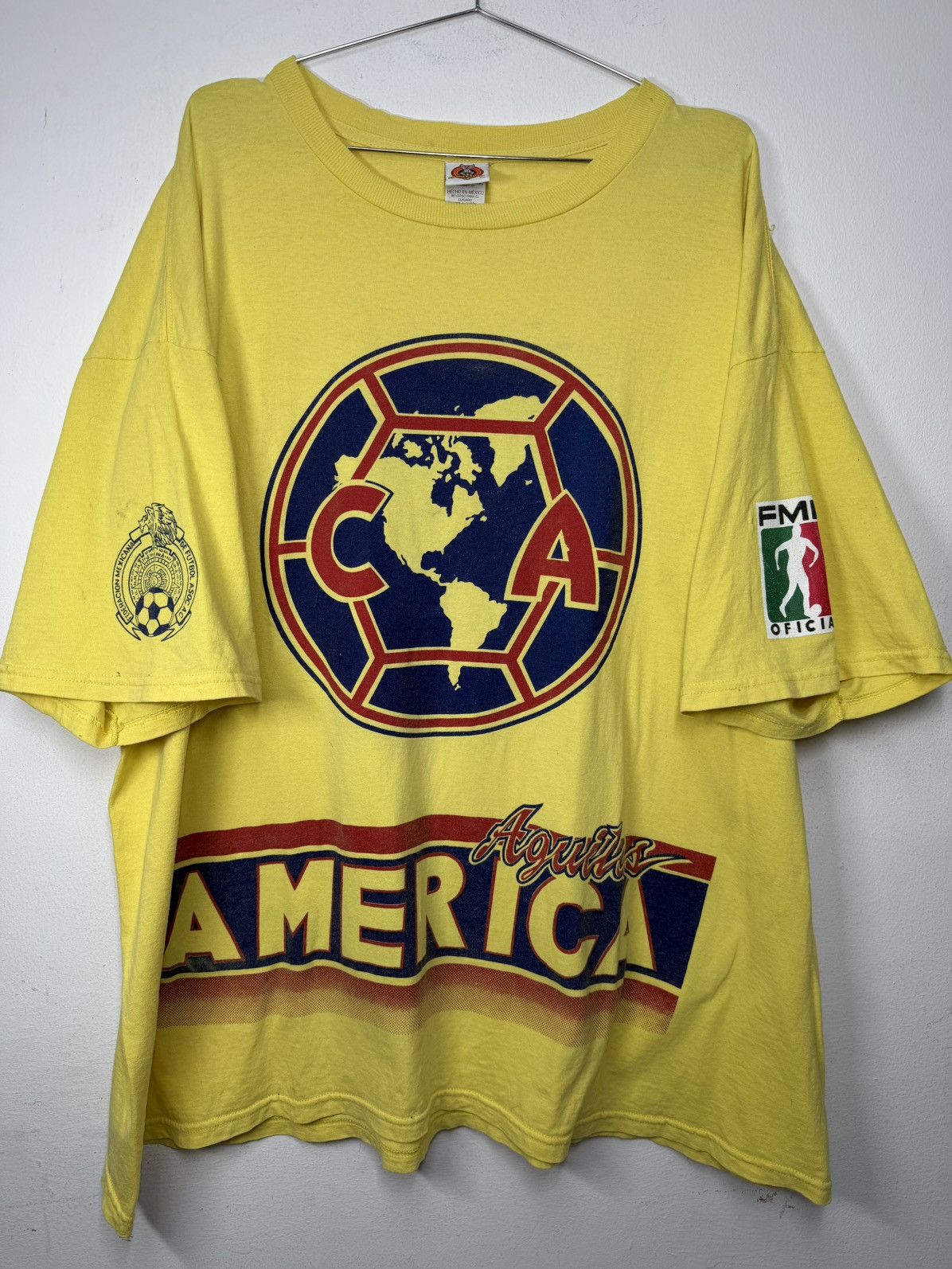 Other VINTAGE 90s Club América x Looney Tunes Soccer T-Shirt Warn Size US XXL / EU 58 / 5 - 1 Thumbnail