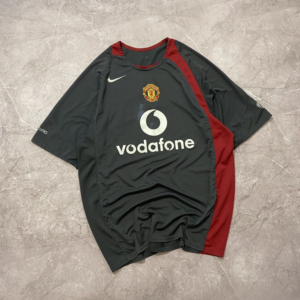 Nike VINTAGE NIKE MANCHESTER UNITED TEE SOCCER JERSEY CENTER LOGO Size US M / EU 48-50 / 2 - 1 Thumbnail