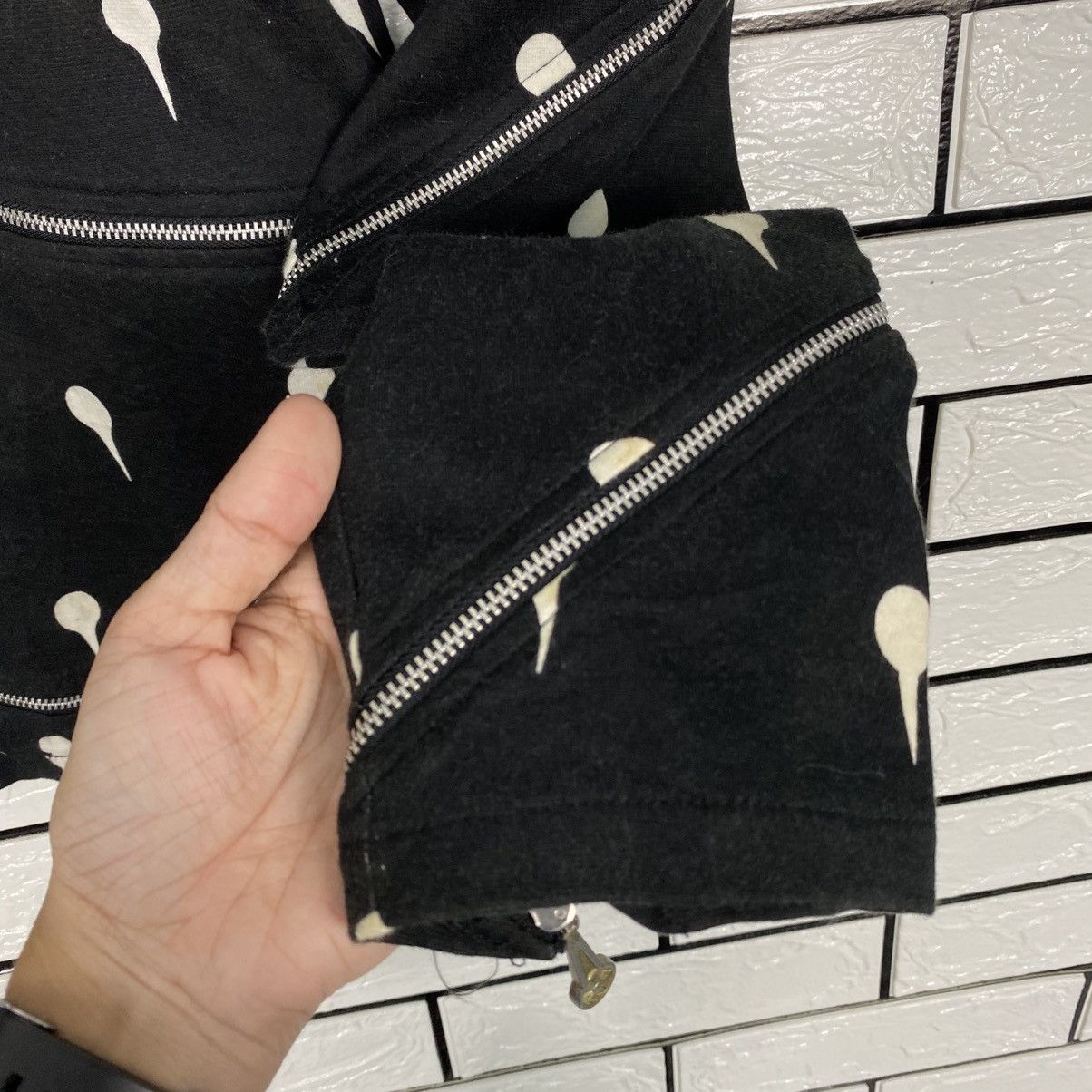 Japanese Brand 📌Sweatshirt Polkadot Design Hirohiko Araki Issey Miyake Size US M / EU 48-50 / 2 - 12 Thumbnail