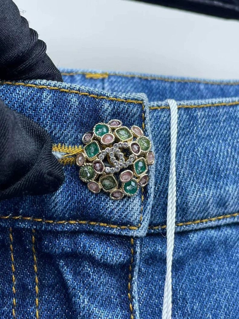 Chanel Chanel 22K jewel buckle jeans Size 25" / US 0 / IT 36 - 4 Thumbnail