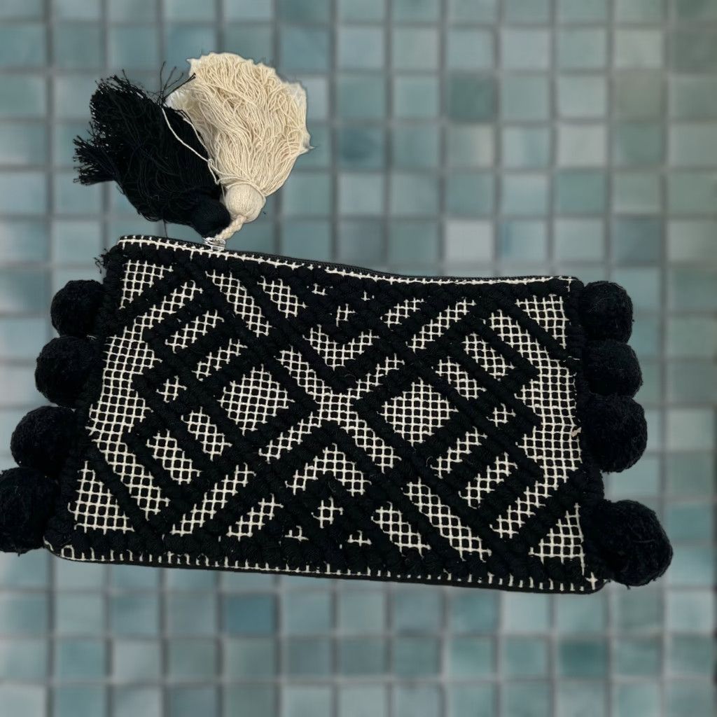 Vintage Shiraleah Chicago Womens Woven Tassel Pom Pom Black Cosmetic Pouch Clutch Bag Size ONE SIZE - 1 Thumbnail