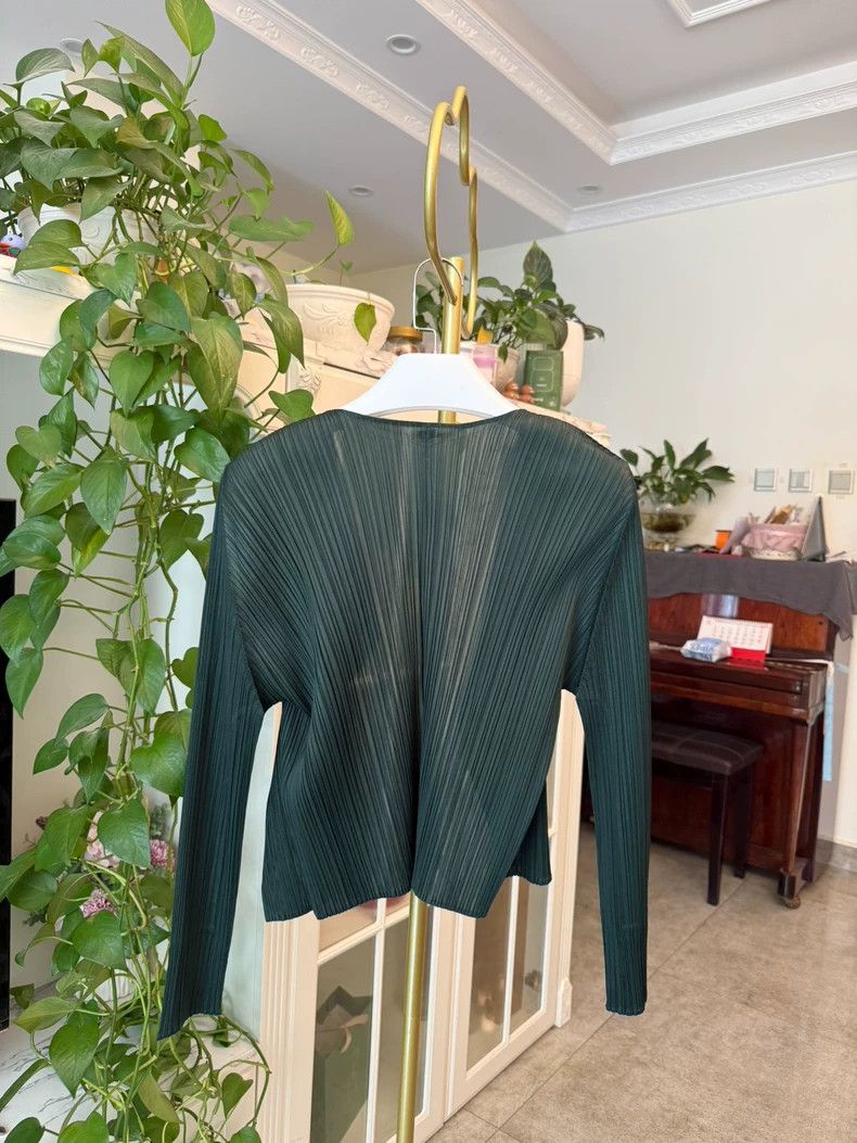 Issey Miyake Issey Miyake A dark green cardigan Size L / US 10 / IT 46 - 7 Thumbnail