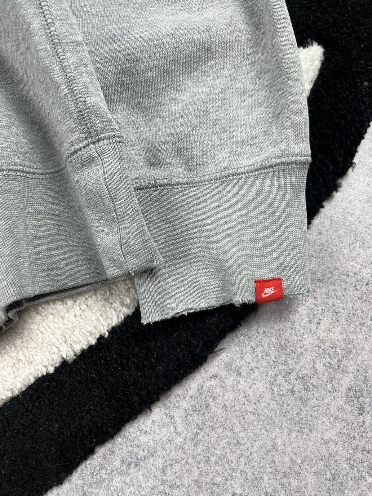Nike Vintage Nike Tech Fleece Zip Up Swoosh Y2K Hoodie Size US M / EU 48-50 / 2 - 6 Thumbnail