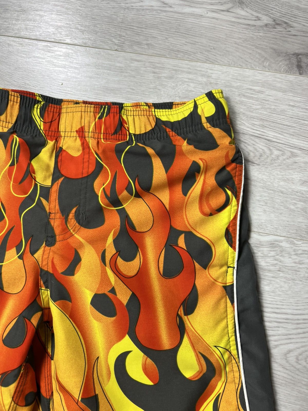 Nike Vintage Y2K Nike Swim Flame All Over Printed Shorts Size S Size US 30 / EU 46 - 9 Thumbnail