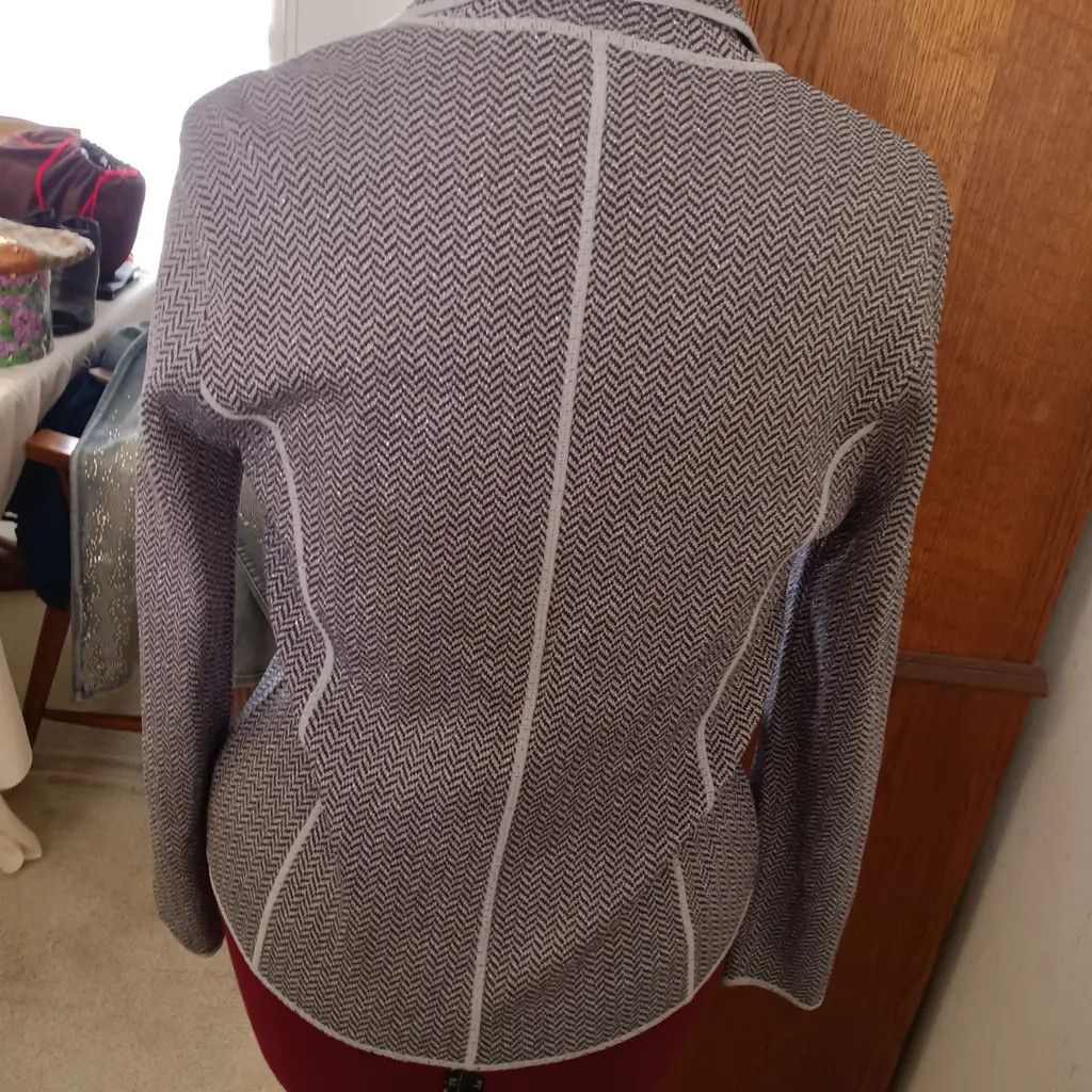 Other Jones New York Herringbone Sculpted Knit Blazer Size M / US 6-8 / IT 42-44 - 3 Thumbnail