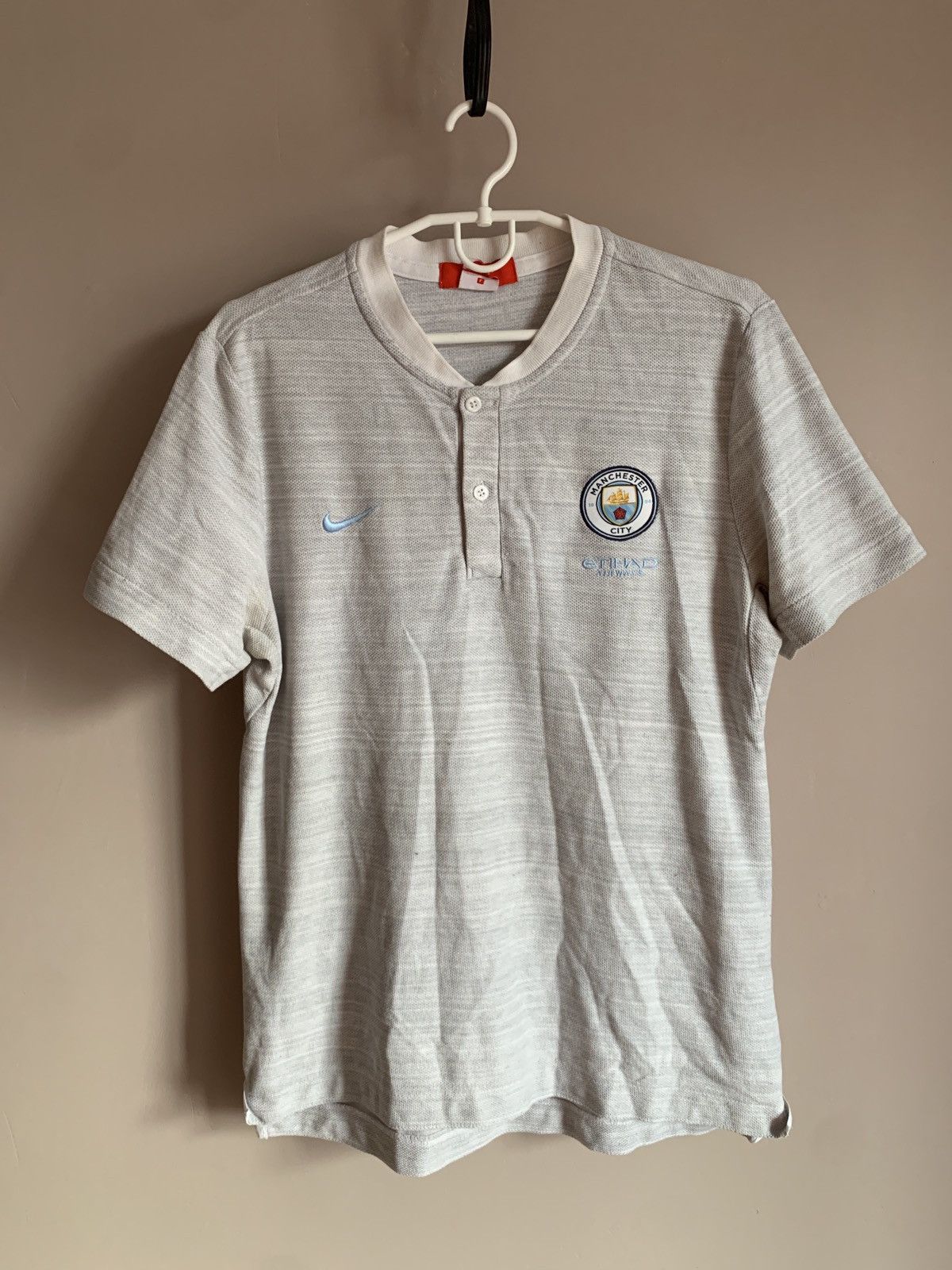 Nike Manchester City Nike football soccer shirt jersey Size US M / EU 48-50 / 2 - 1 Thumbnail