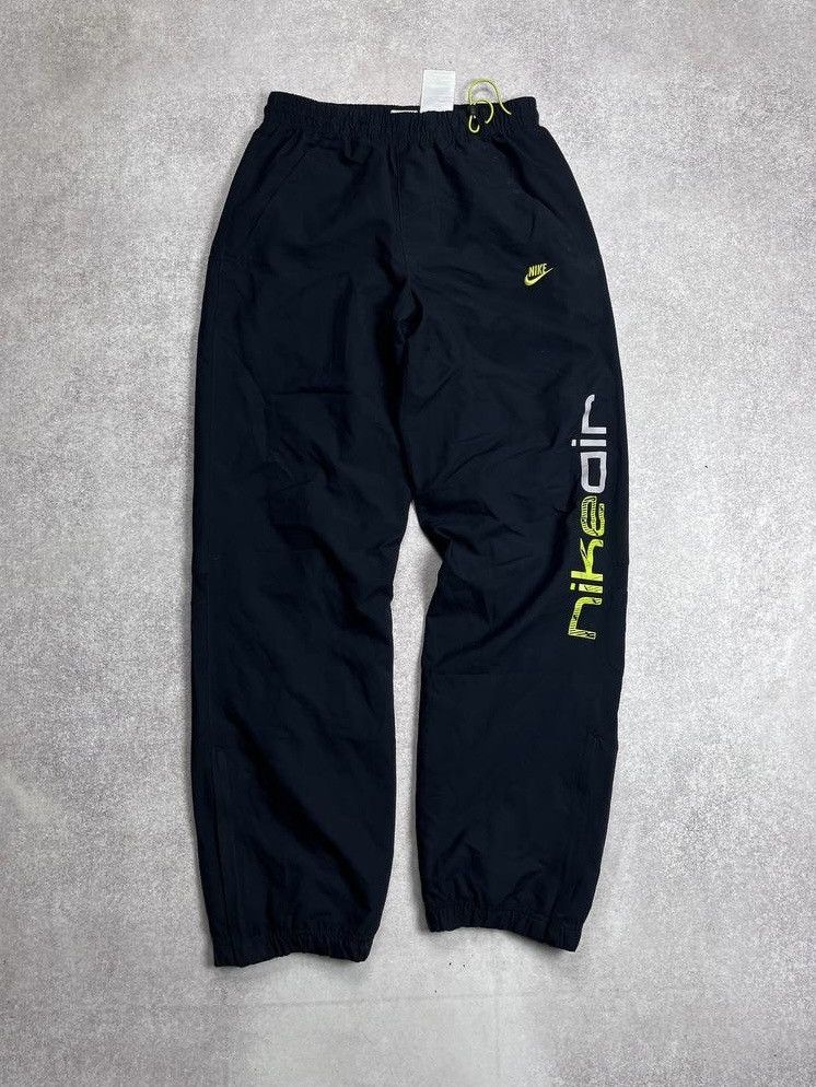 Nike VINTAGE NIKE SWOOSH NYLON Y2K TN STYLE TRACK PANTS S Size US 31 - 1 Thumbnail