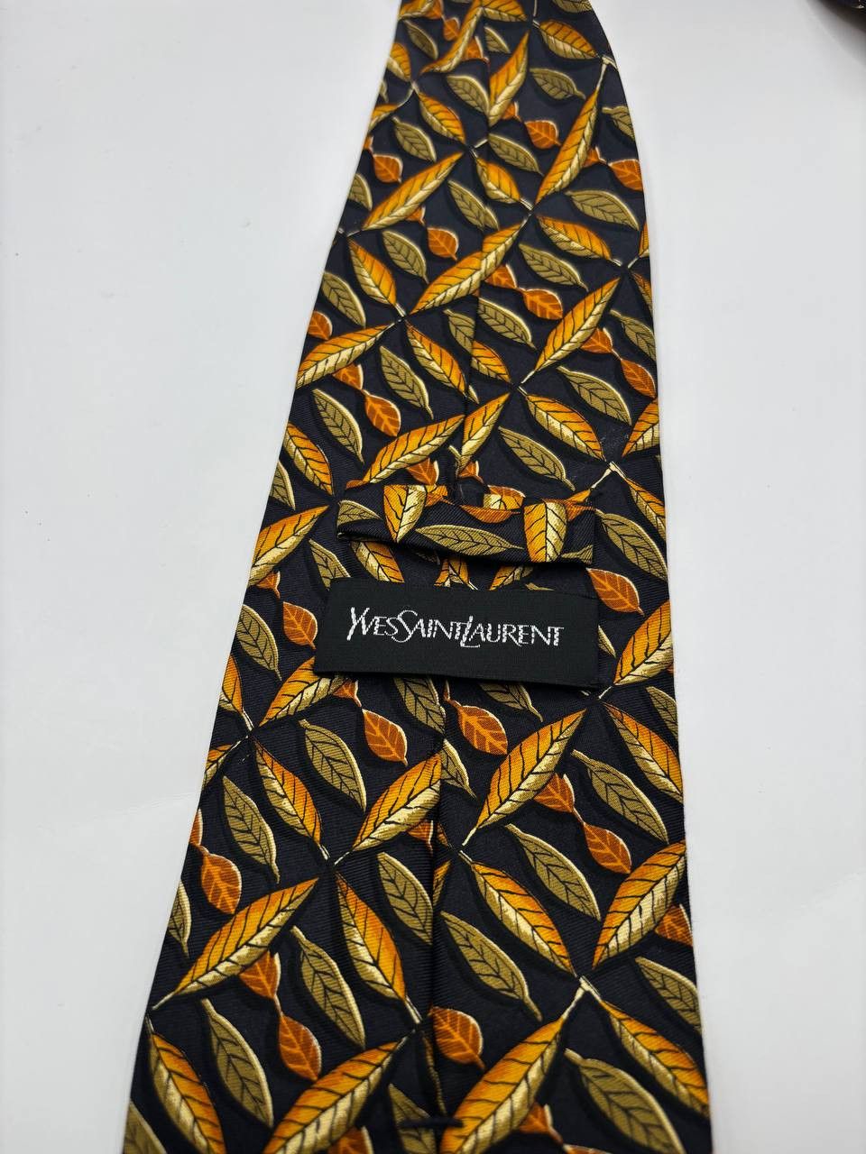 Yves Saint Laurent Vintage Yves Saint Laurent Silk Tie | Navy Autumn Leaf Italy Size ONE SIZE - 5 Thumbnail