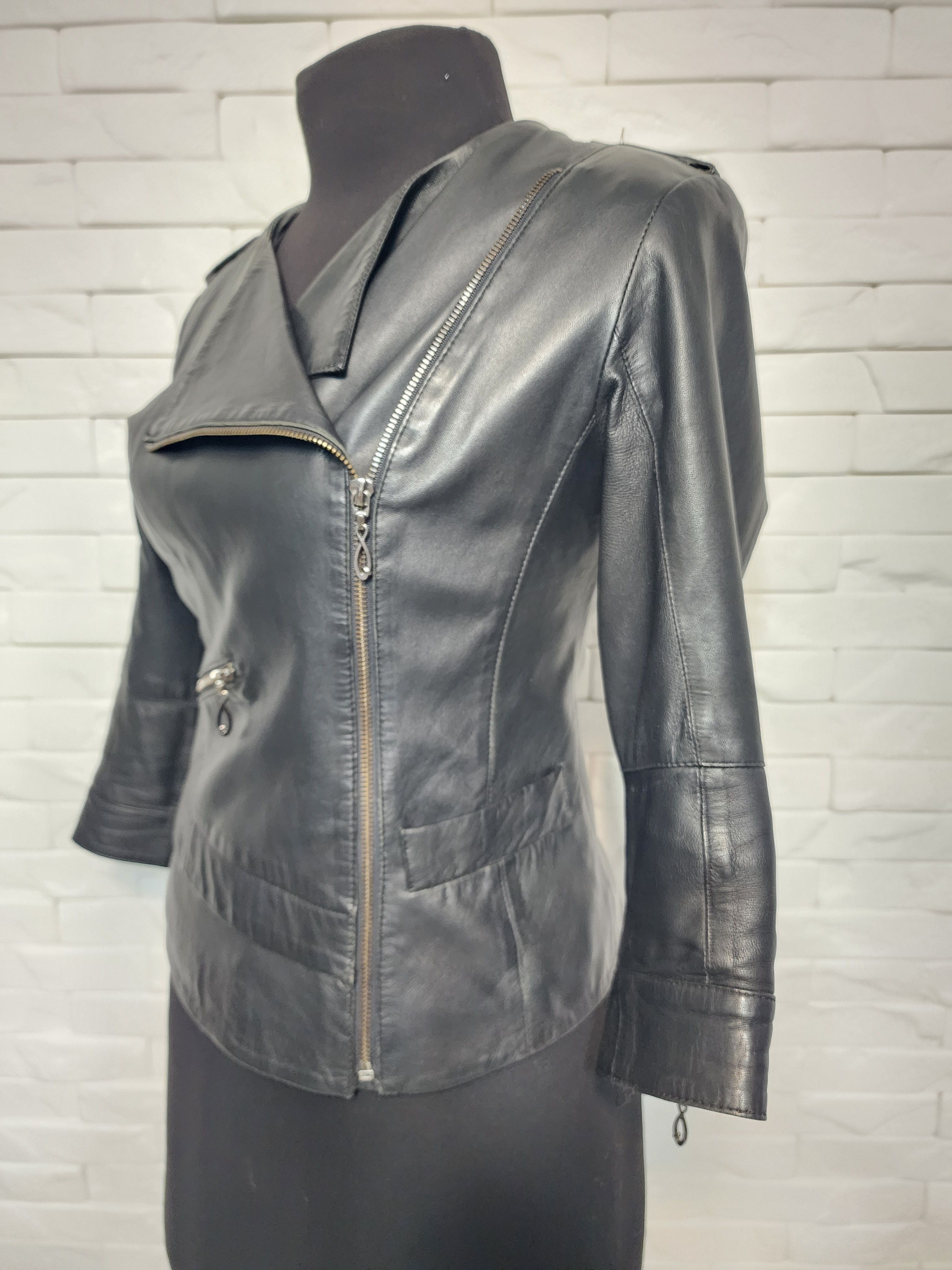 Designer Black Genuine Leather Jacket Size M / US 6-8 / IT 42-44 - 2 Thumbnail