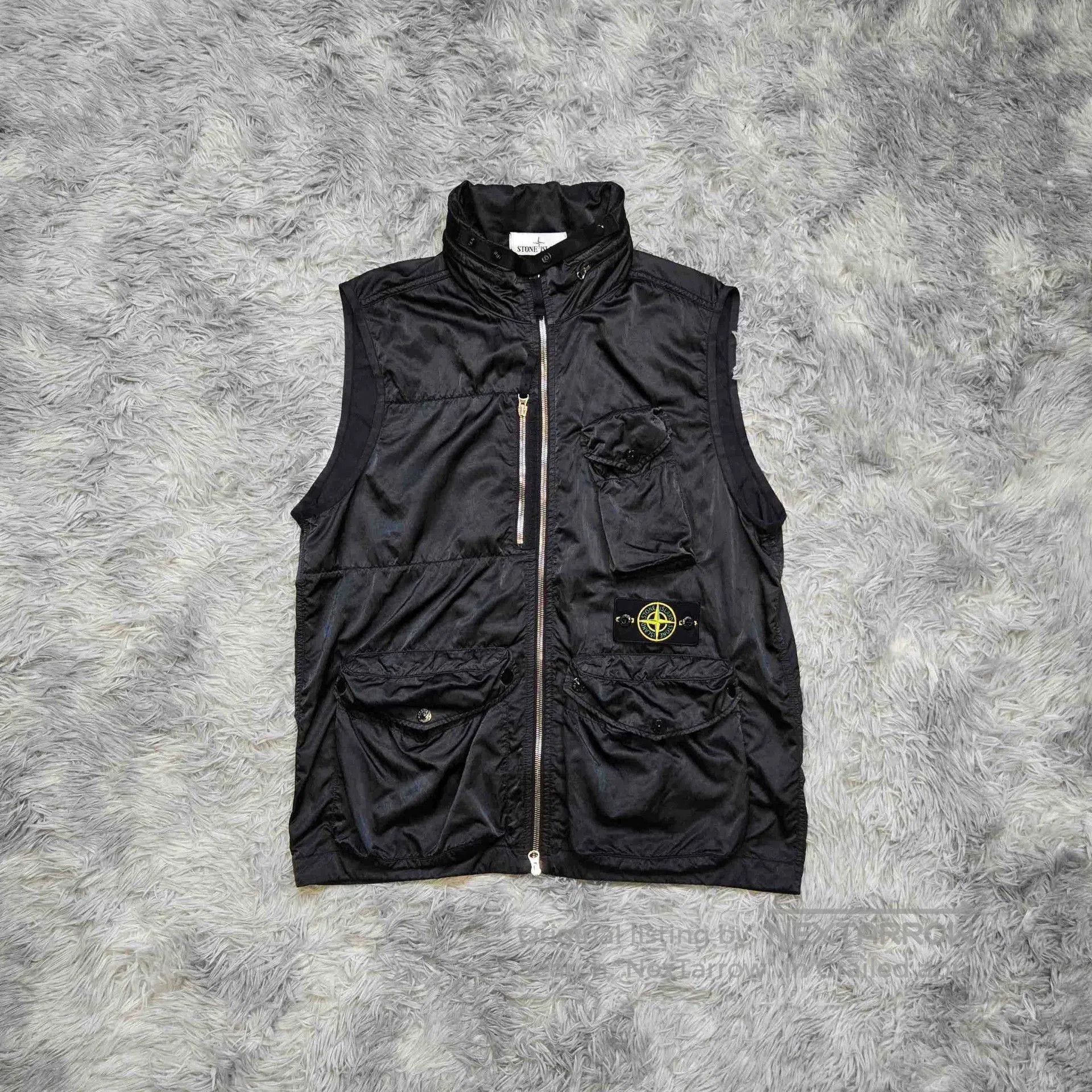 Stone Island stone island nylon vest size m. Size US M / EU 48-50 / 2 - 1 Thumbnail