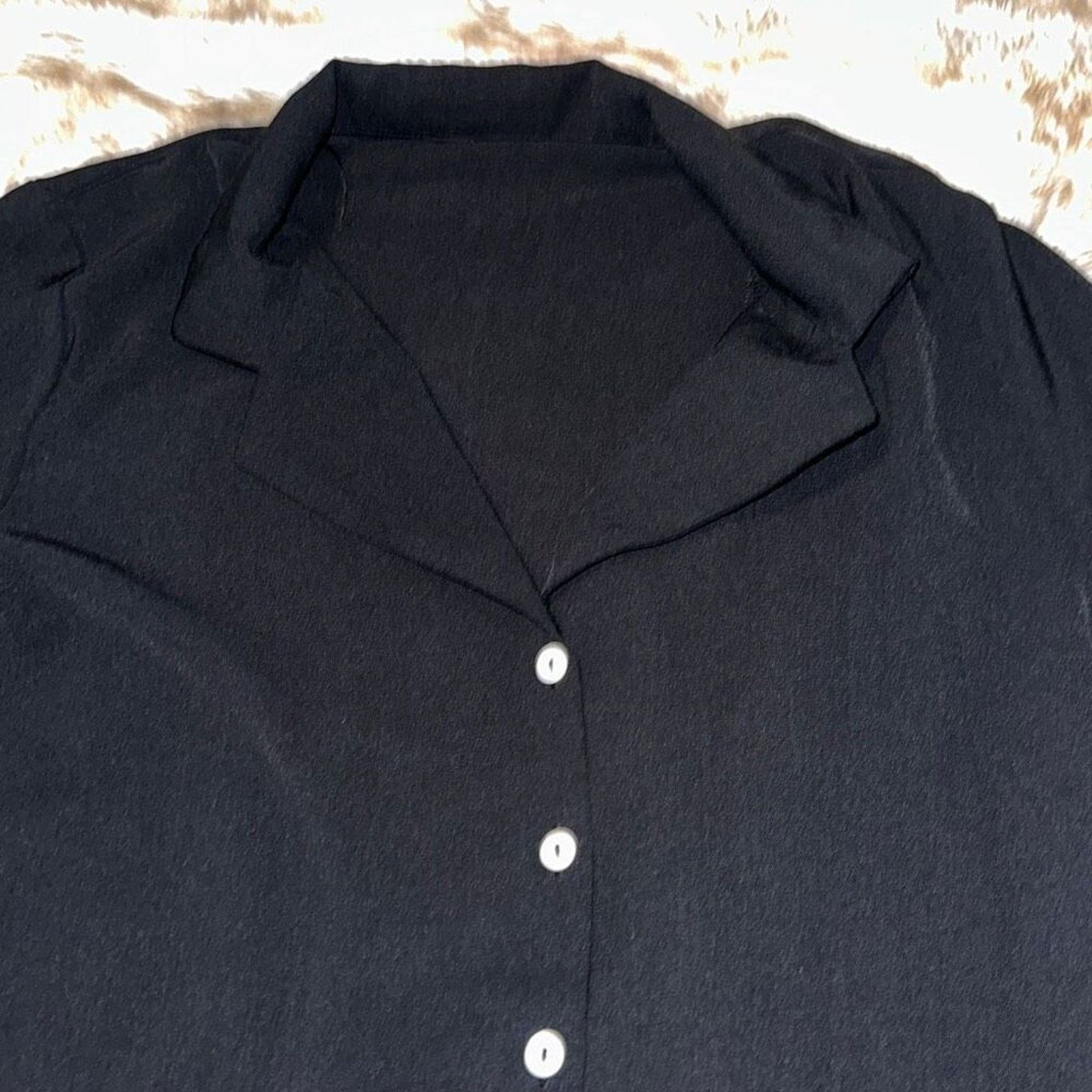 Shein SHEIN Black Short Sleeve Button Front Blouse | Sz M Size M / US 6-8 / IT 42-44 - 4 Thumbnail