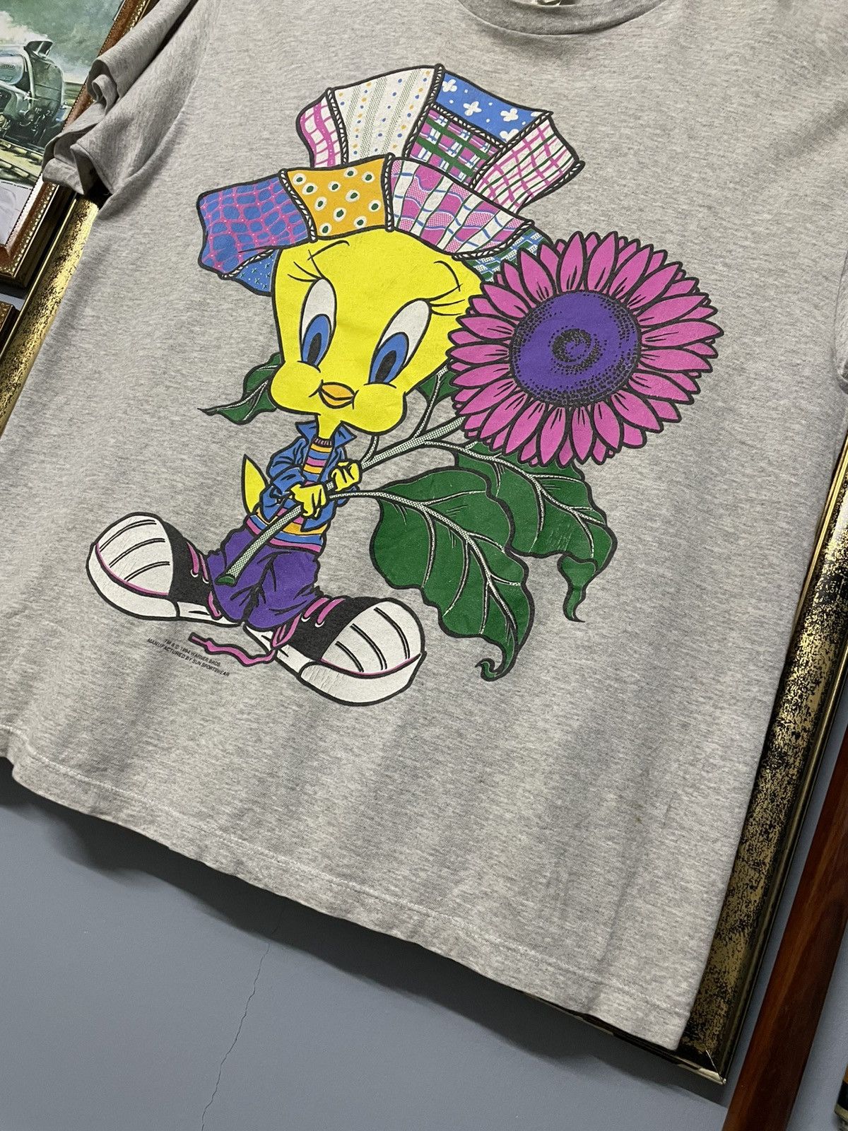 Vintage Vintage 1994 Warner Bross Tweety Bird Looney Tunes Tshirt Size US L / EU 52-54 / 3 - 6 Thumbnail