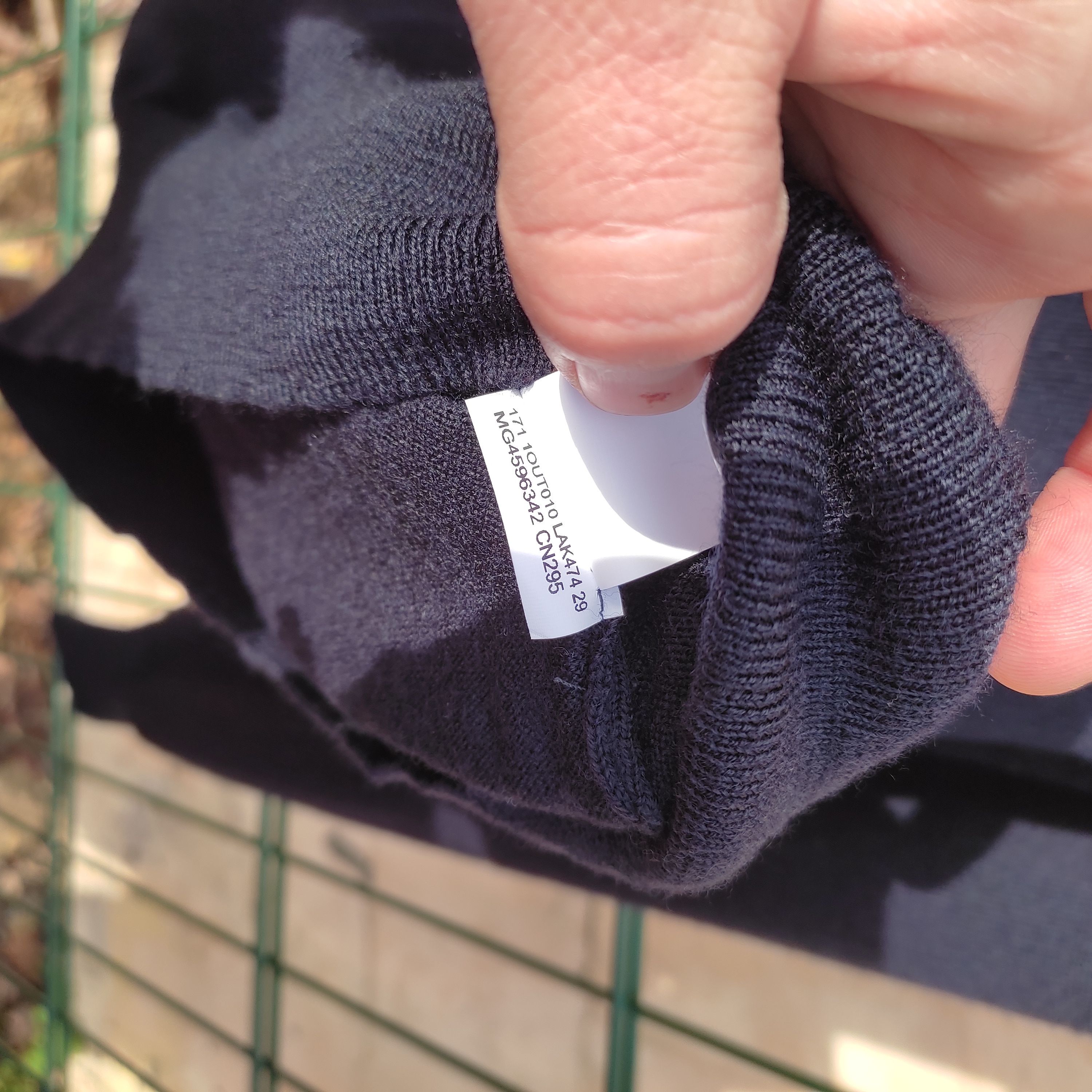 Brunello Cucinelli Brunello cucinelli V-neck mens wool cashmere sweater Size US M / EU 48-50 / 2 - 11 Thumbnail
