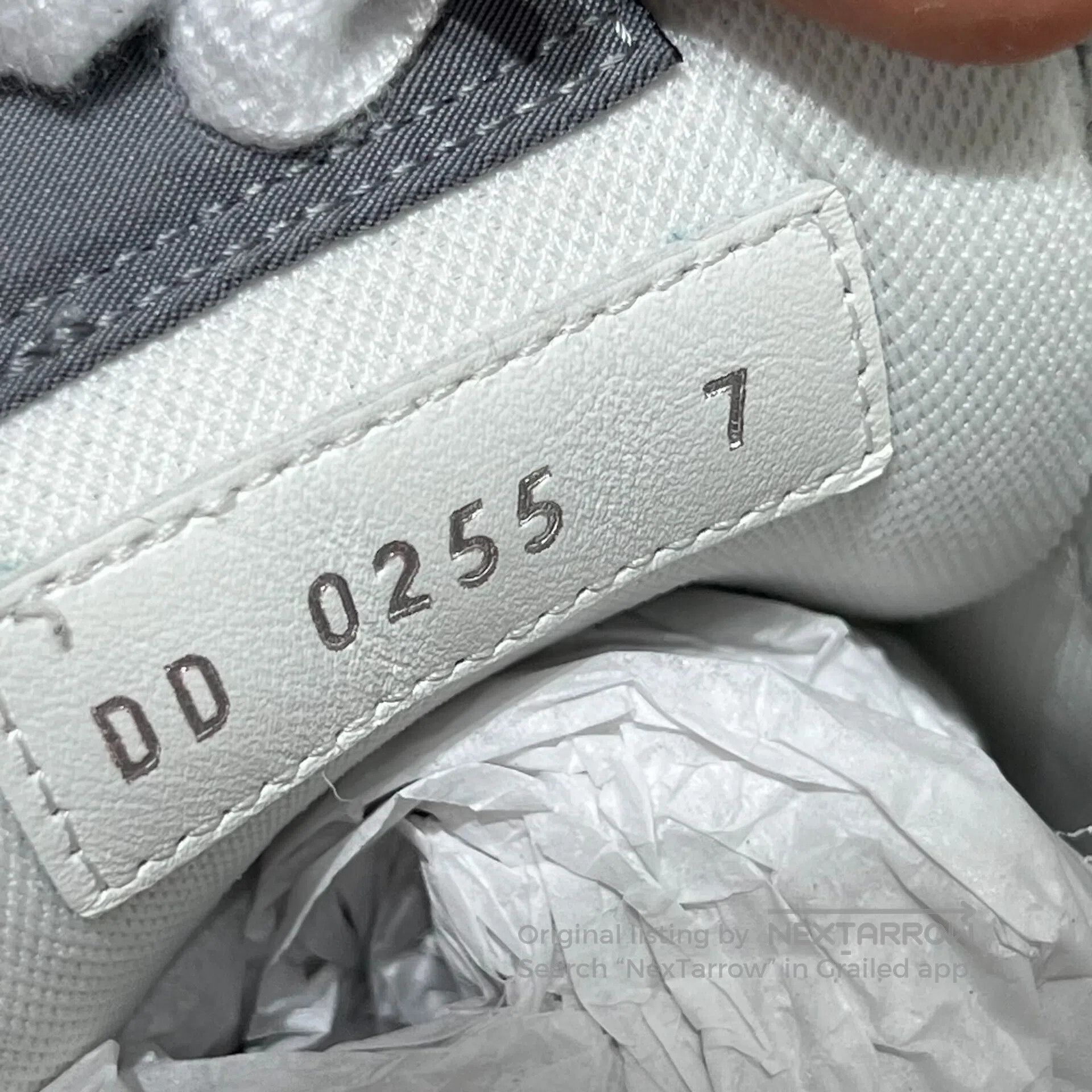 Louis Vuitton Louis Vuitton Classic gray velvet sneakers Size US 8 / EU 41 - 8 Thumbnail