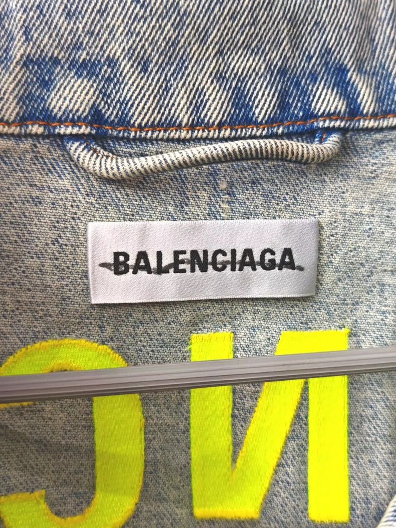 Balenciaga Balenciaga size 34 Denim jacket with embroidered yellow lo Size L / US 10 / IT 46 - 4 Thumbnail