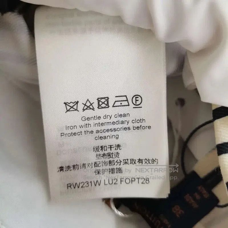 Louis Vuitton Louis Vuitton Color. Size 28" / US 6 / IT 42 - 4 Thumbnail