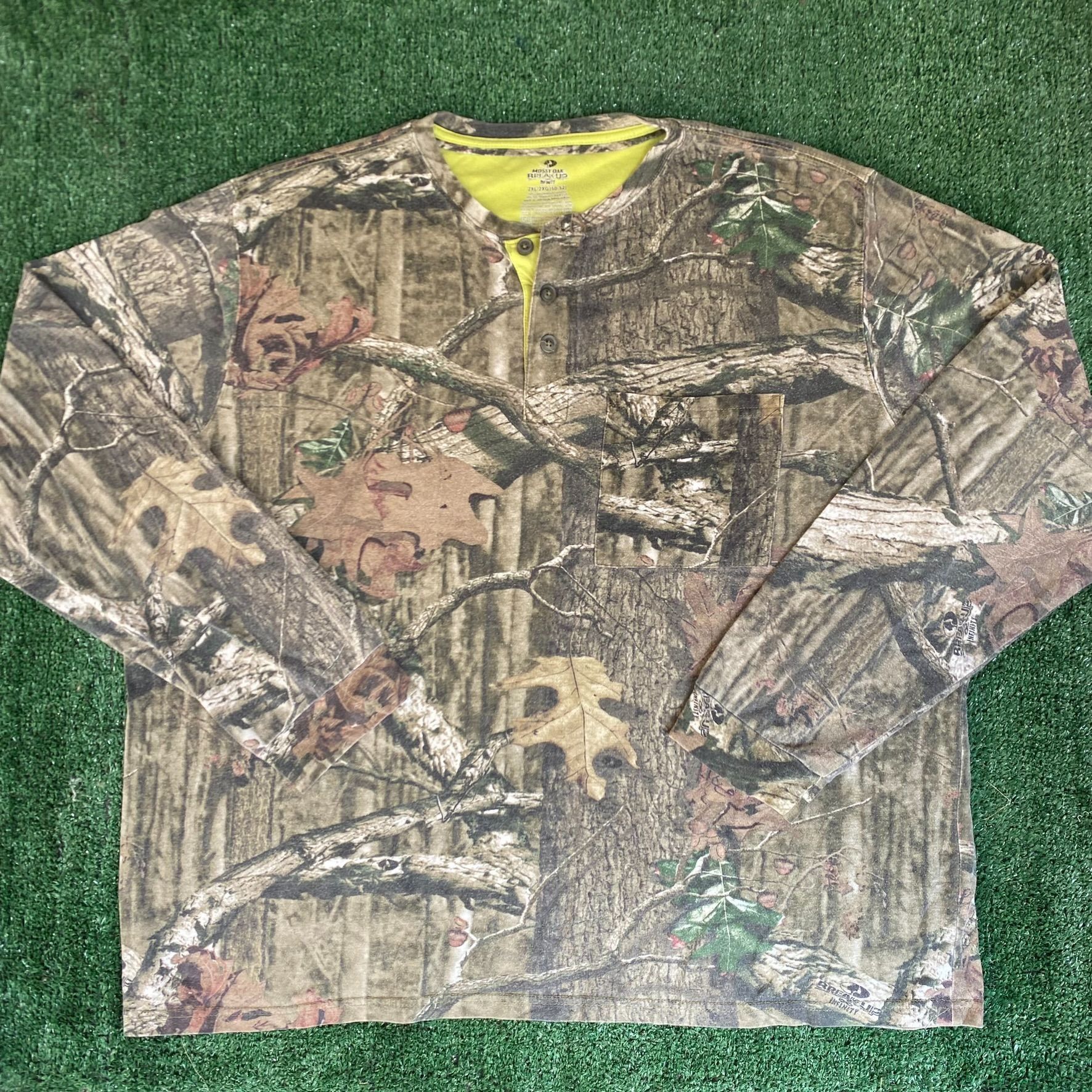 Realtree × Vintage Vintage Y2K Realtree Camo Shirt Punk Camouflage Henley Tee Size US XXL / EU 58 / 5 - 1 Thumbnail