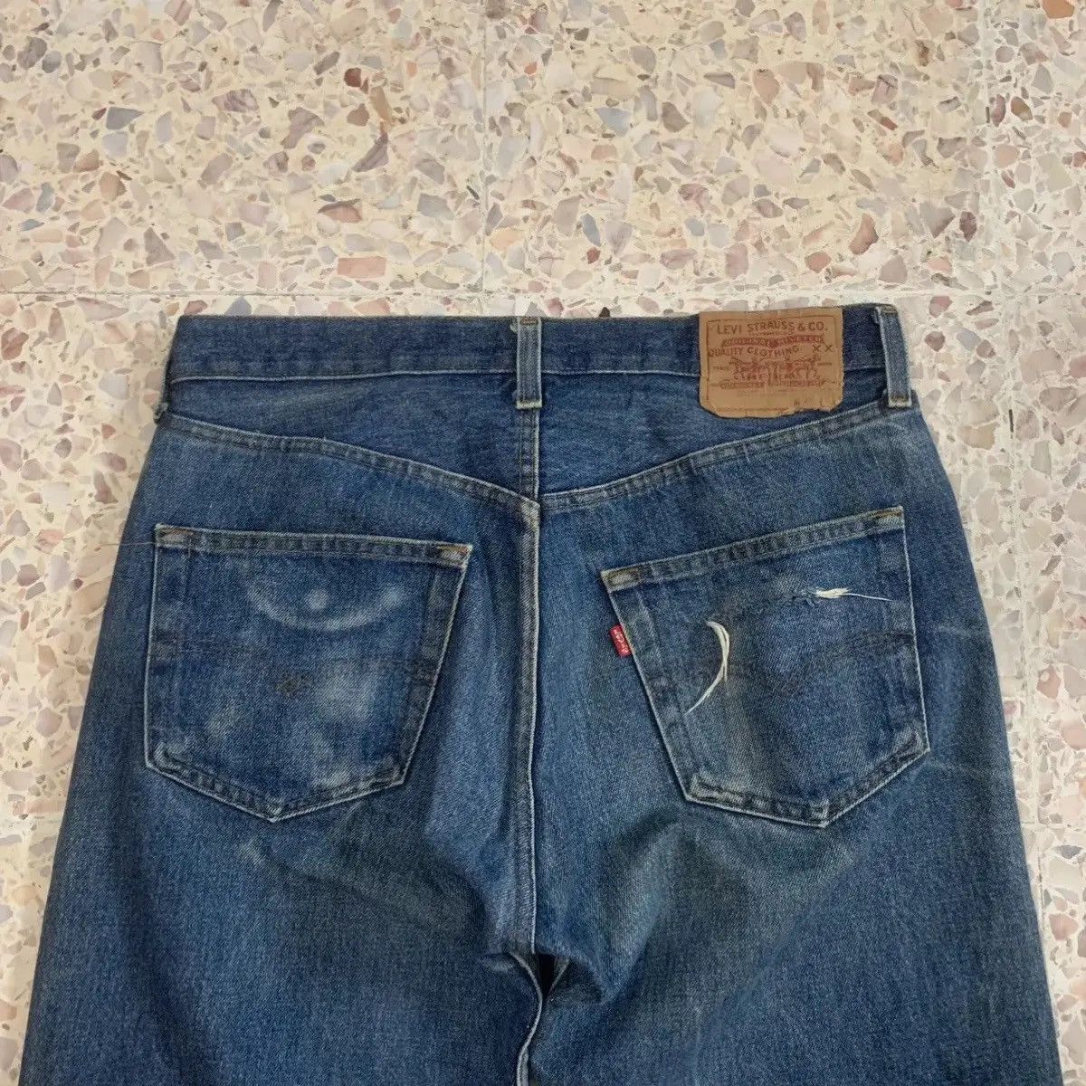 Levi's Vintage Levi’s 501 Jeans Levis Ripped Distressed Denim Pants Size US 30 / EU 46 - 9 Thumbnail